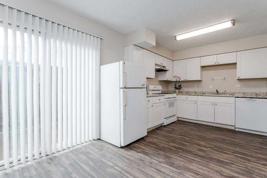 9808 Valley Meadow Place Dallas TX 75220