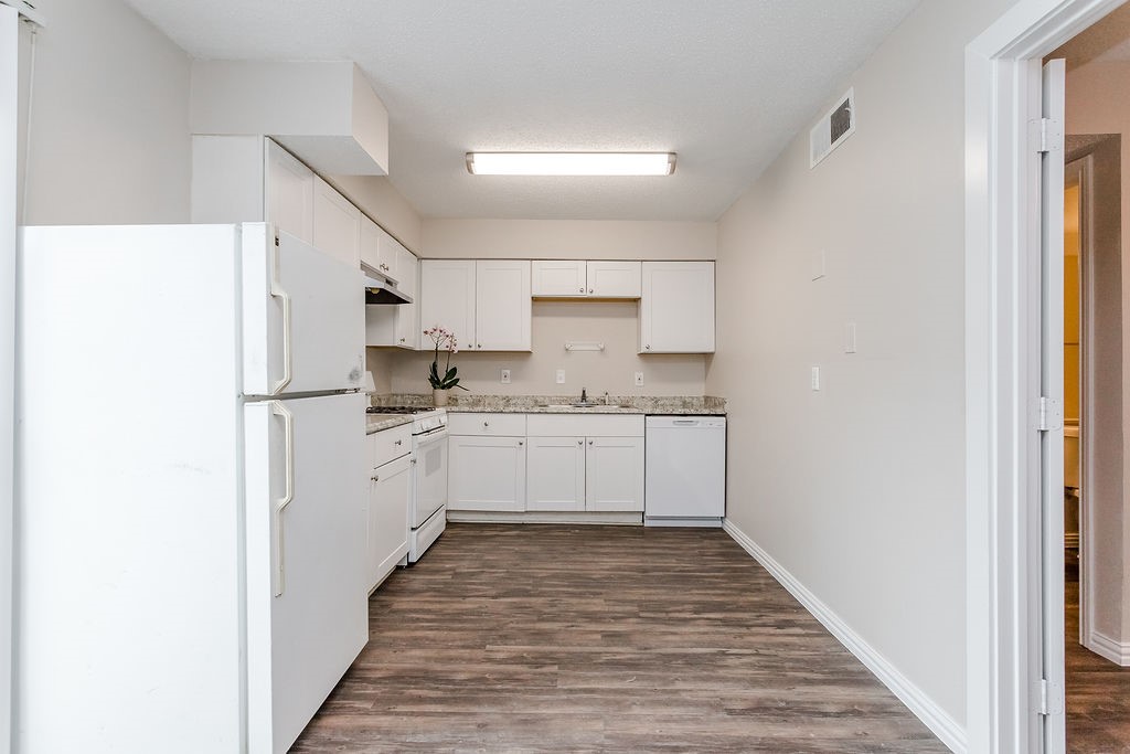 9808 Valley Meadow Place Dallas TX 75220