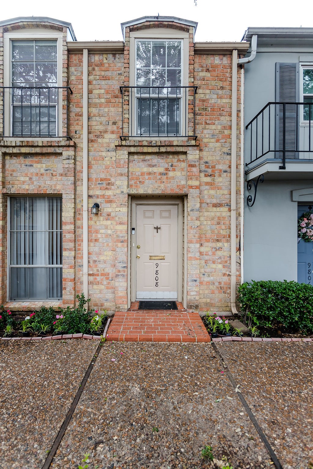 9808 Valley Meadow Place Dallas TX 75220
