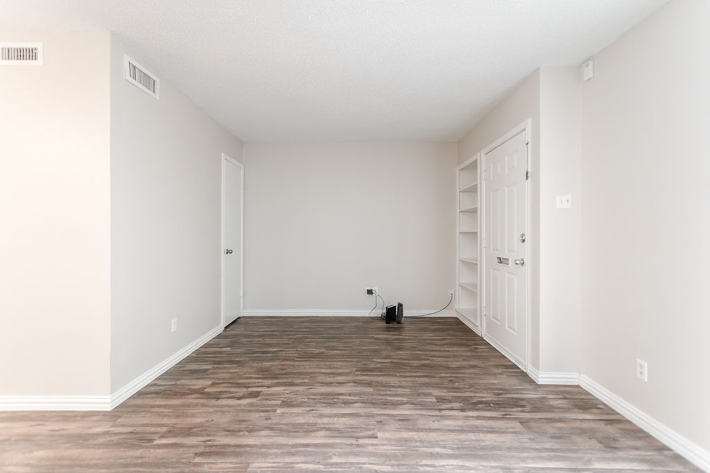 9808 Valley Meadow Place Dallas TX 75220