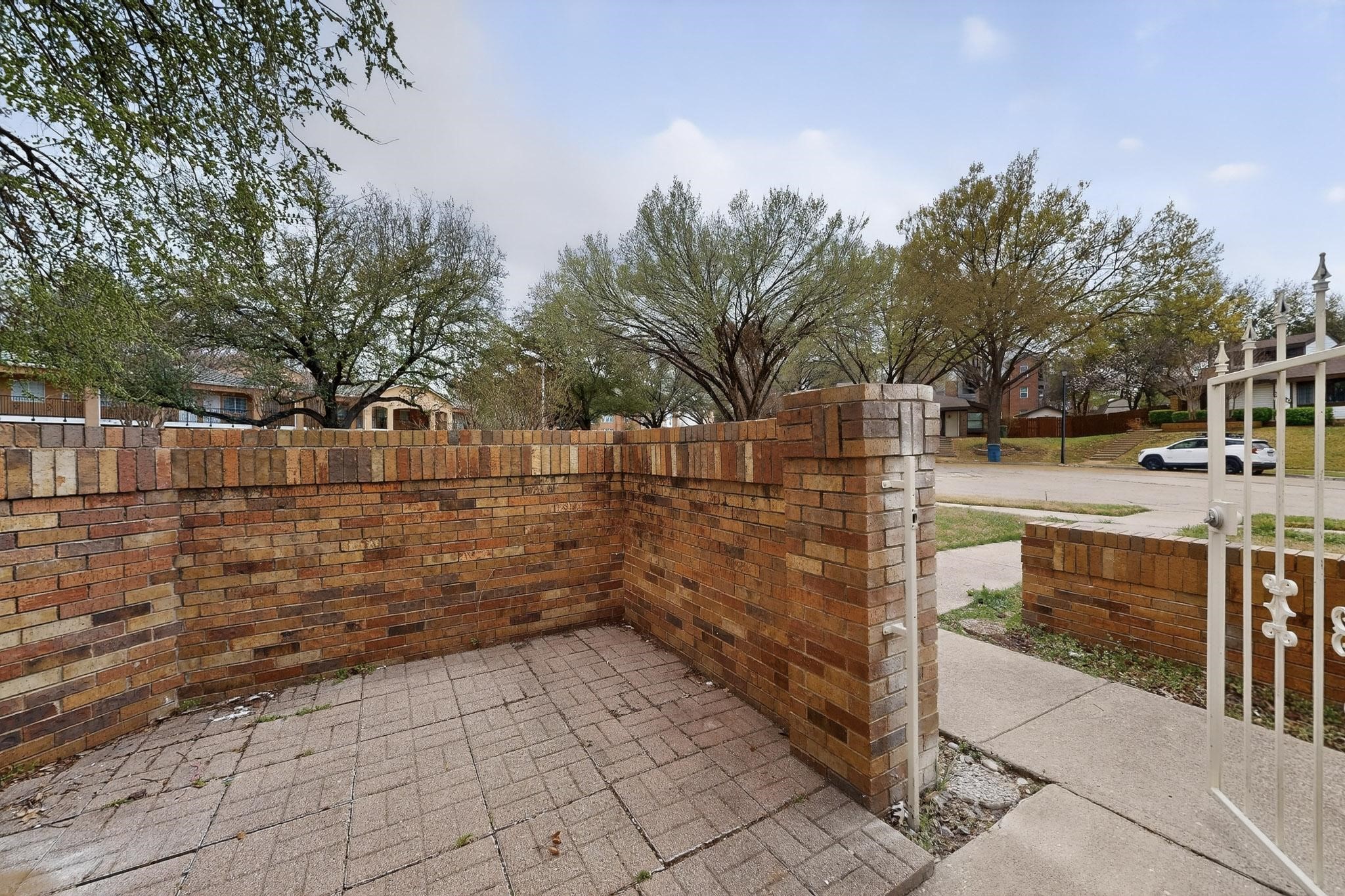 2407 Mustang Court Lewisville TX 75067