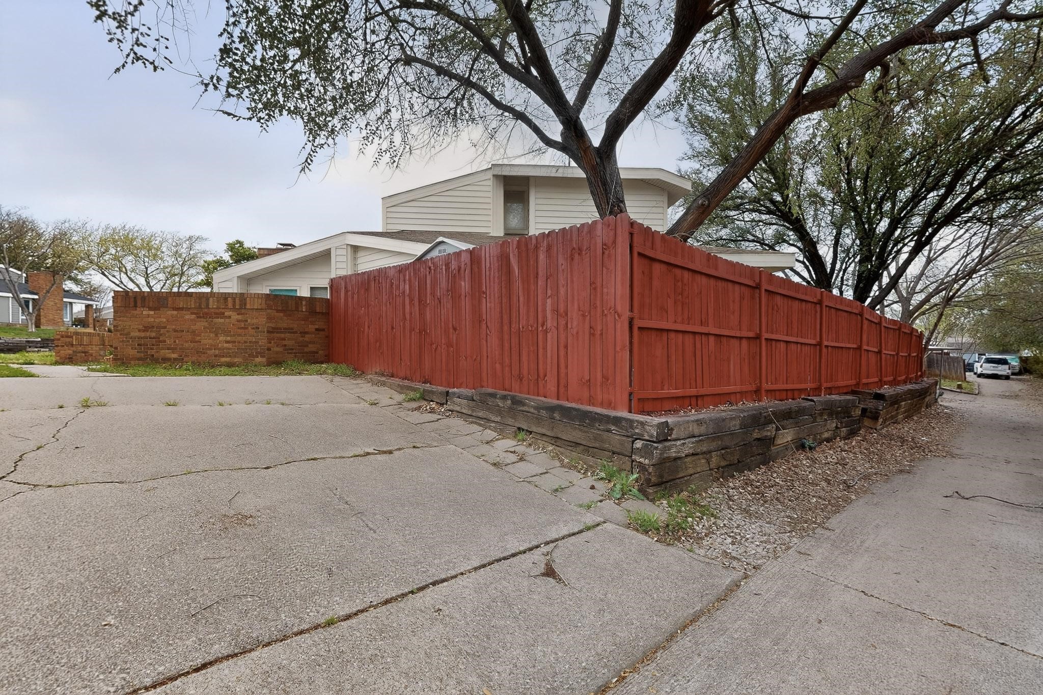 2407 Mustang Court Lewisville TX 75067