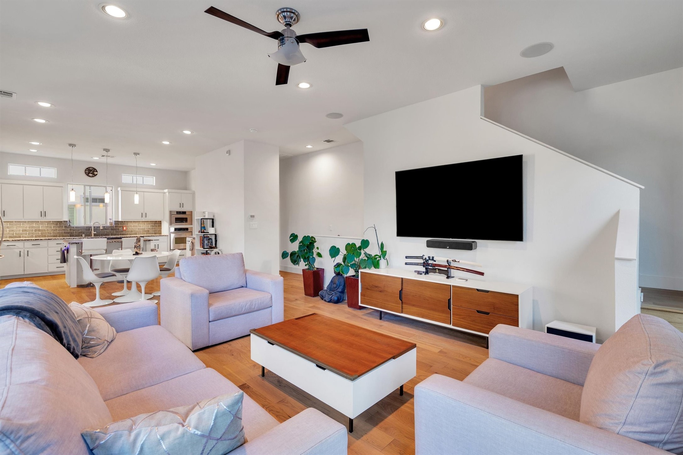 5710 La Vista Drive Dallas TX 75206
