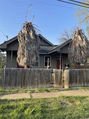 939 Bayonne Street Dallas TX 75212