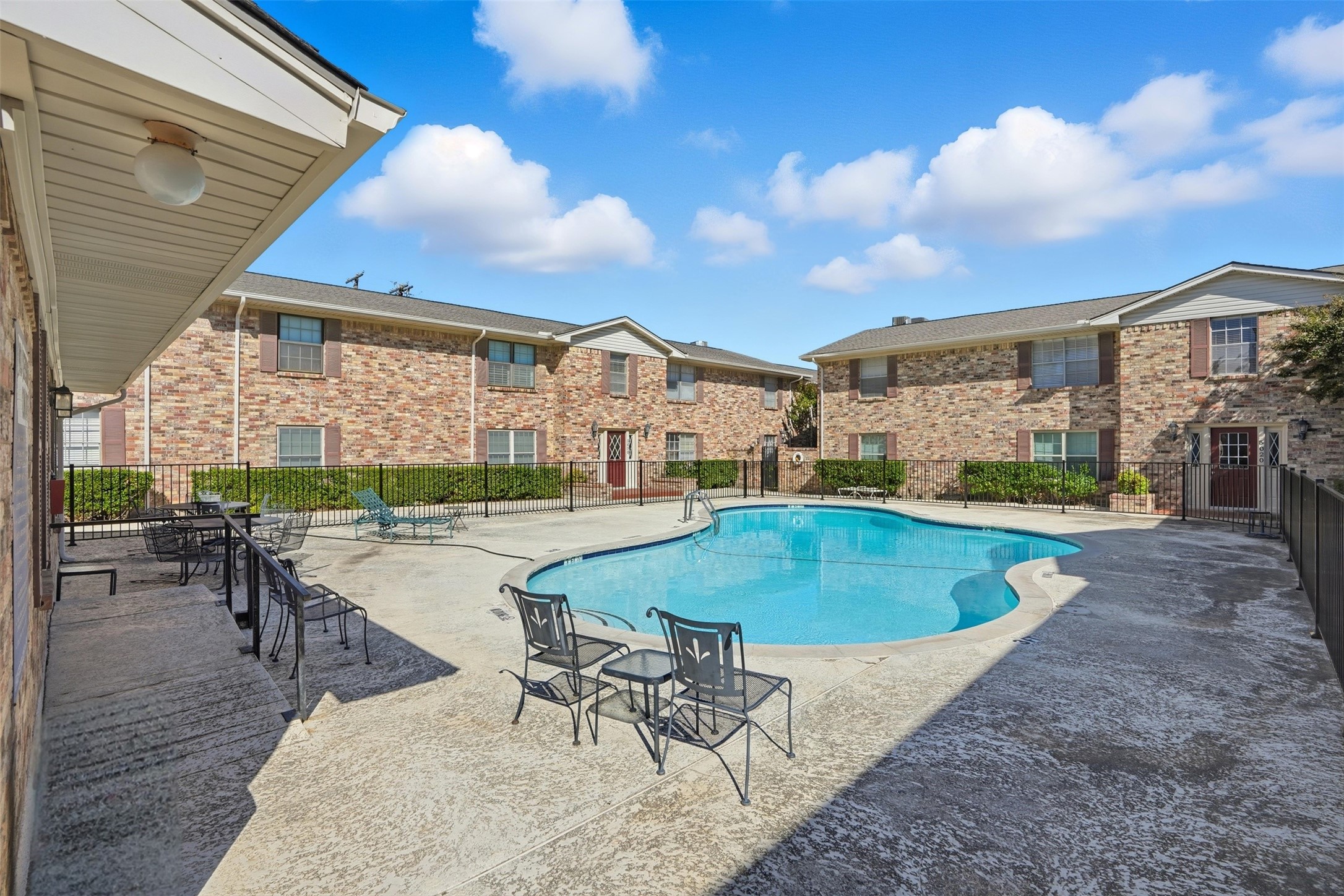 5805 Birchbrook Drive Dallas TX 75206