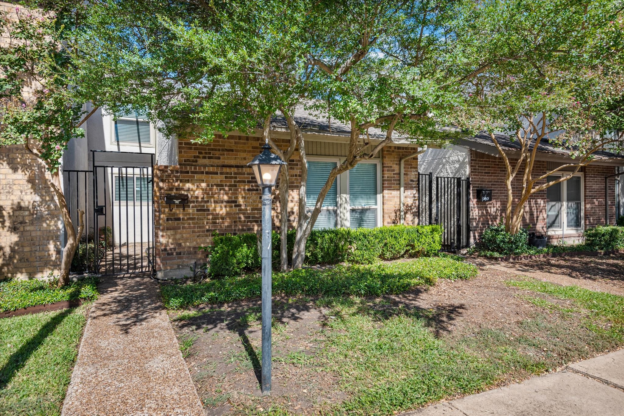 9821 Bent Branch Lane Dallas TX 75243