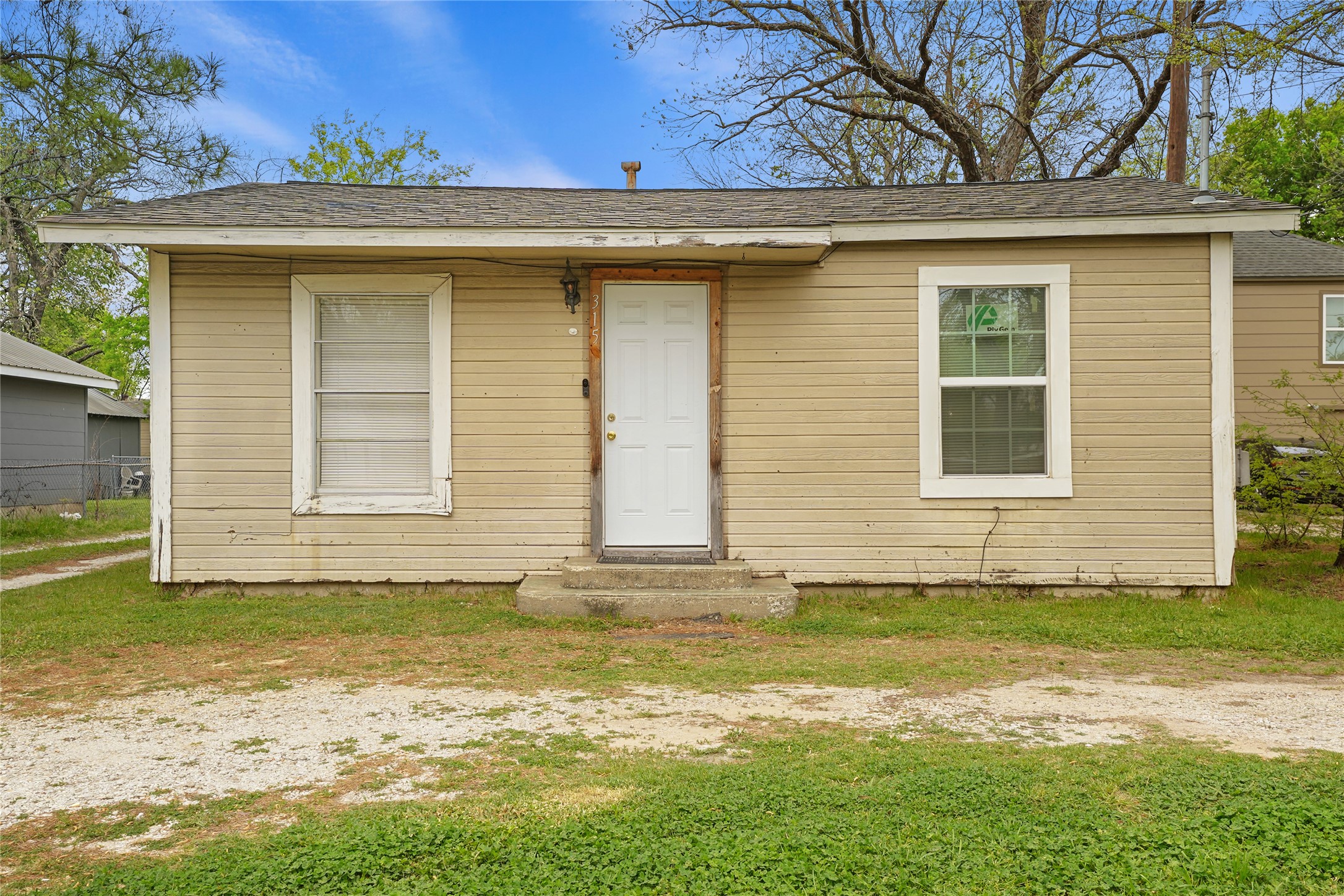 315 Ritchey Street Gainesville TX 76240