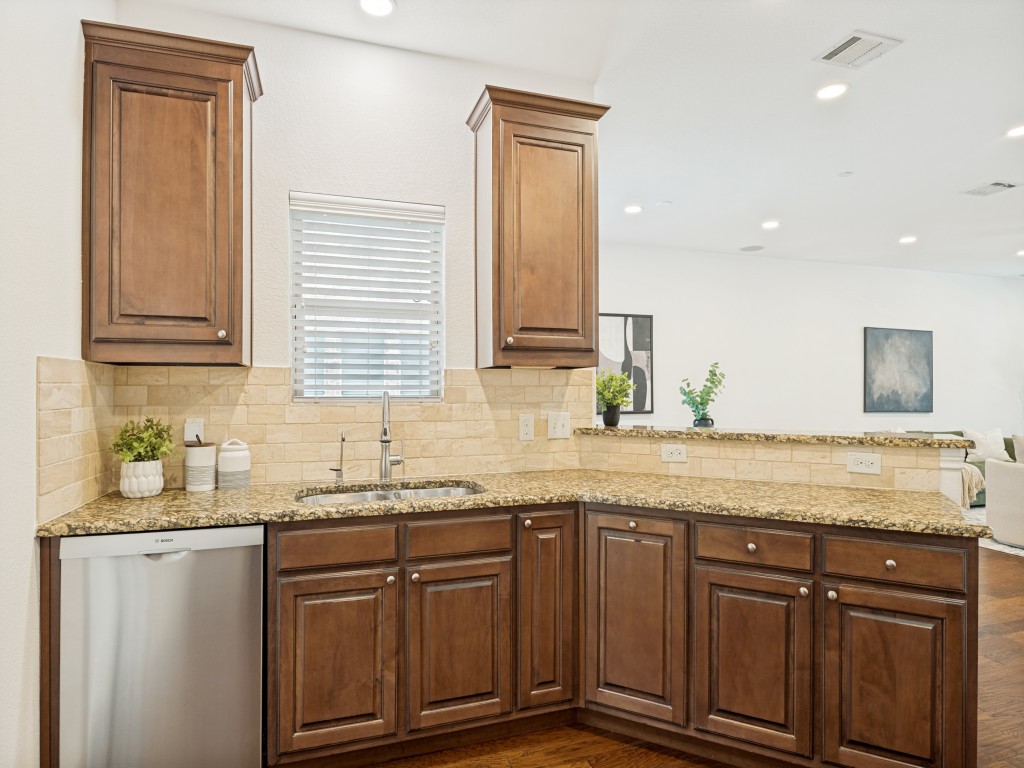 4221 Comanche Drive Carrollton TX 75010