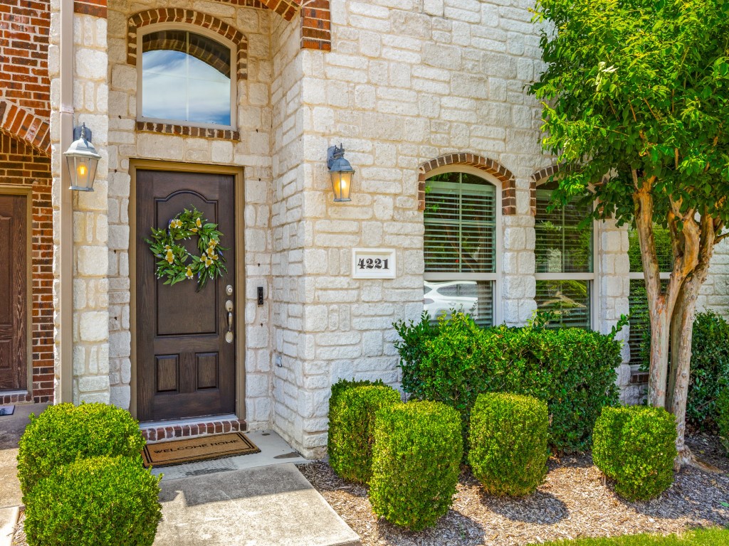 4221 Comanche Drive Carrollton TX 75010