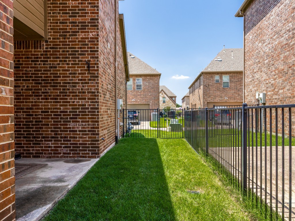 4221 Comanche Drive Carrollton TX 75010