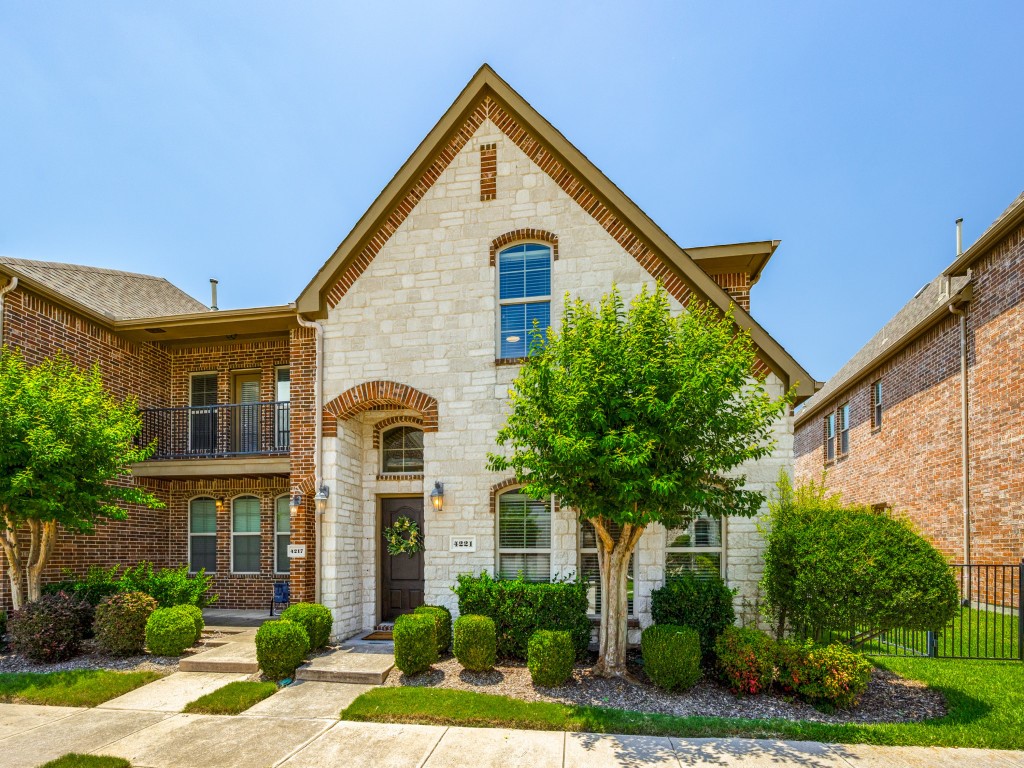 4221 Comanche Drive Carrollton TX 75010