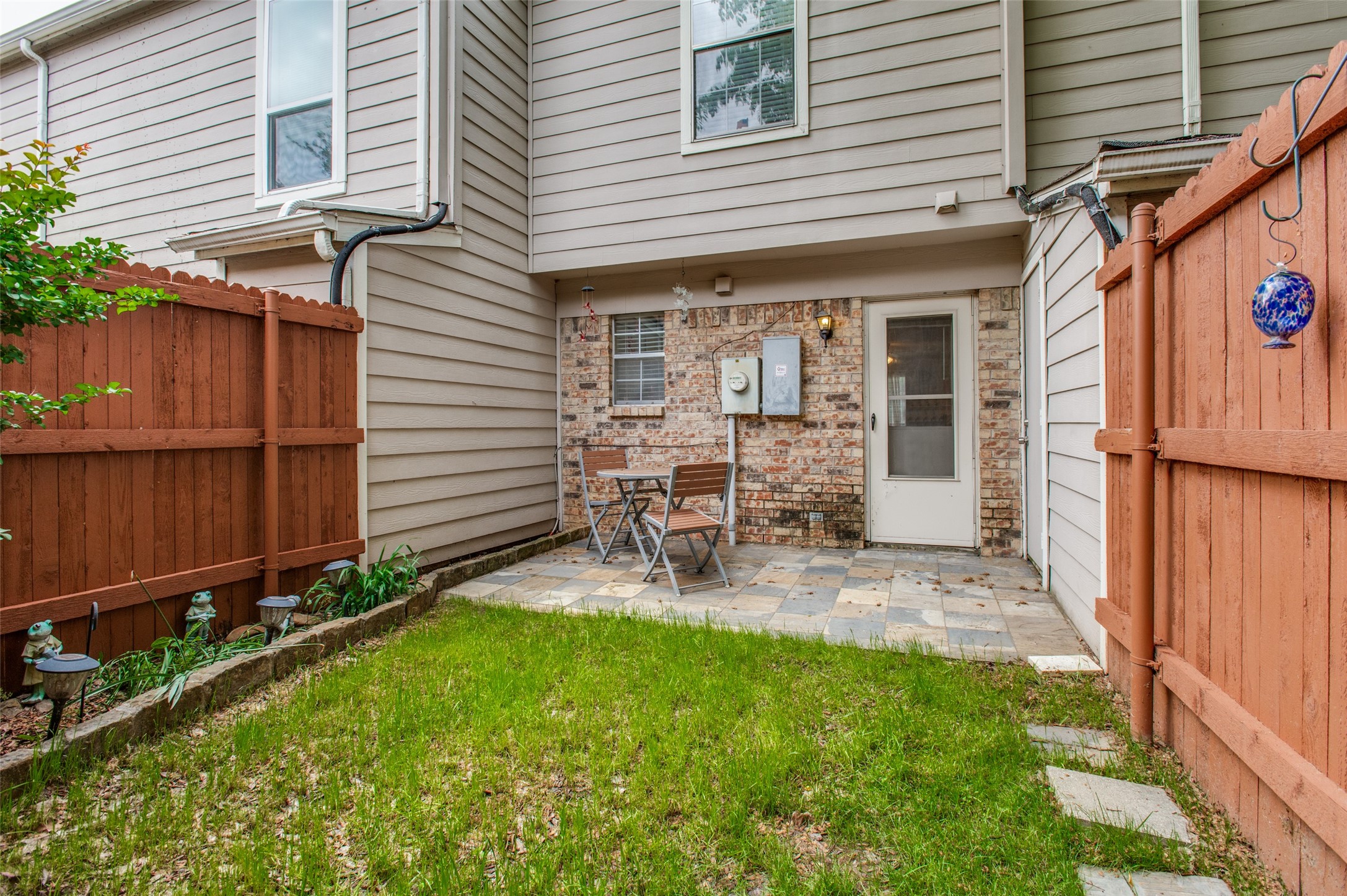 22 Abbey Road Euless TX 76039