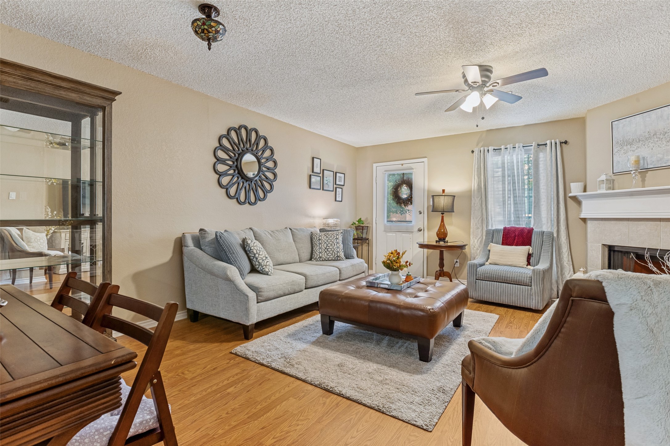 22 Abbey Road Euless TX 76039