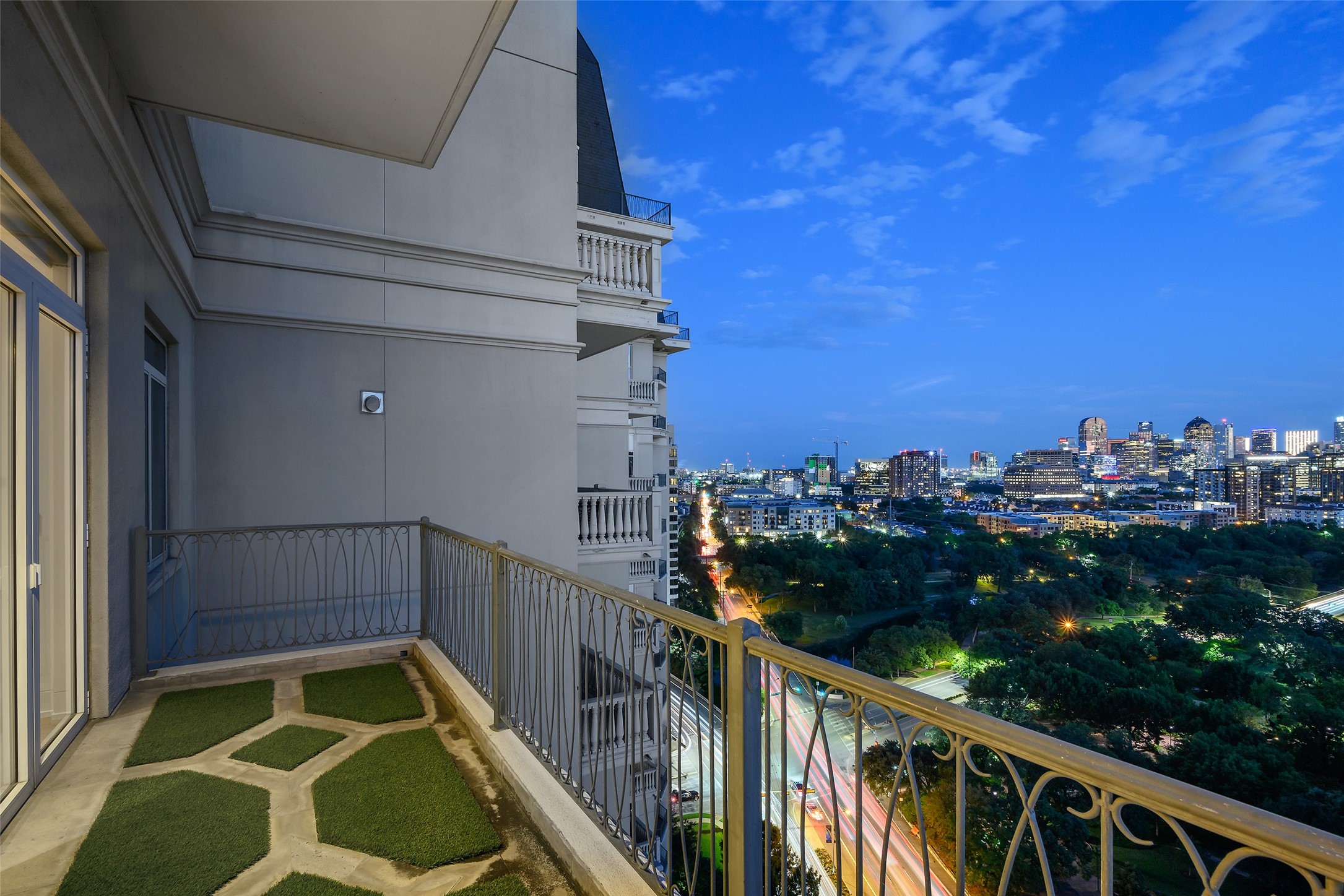 3505 Turtle Creek Boulevard Dallas TX 75219