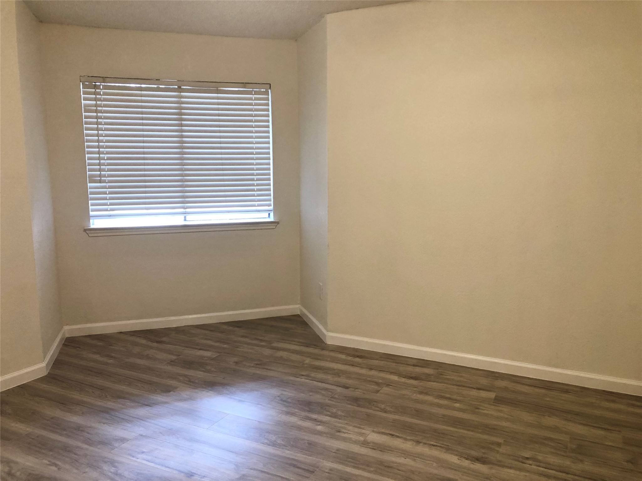 9829 Walnut Street Dallas TX 75243