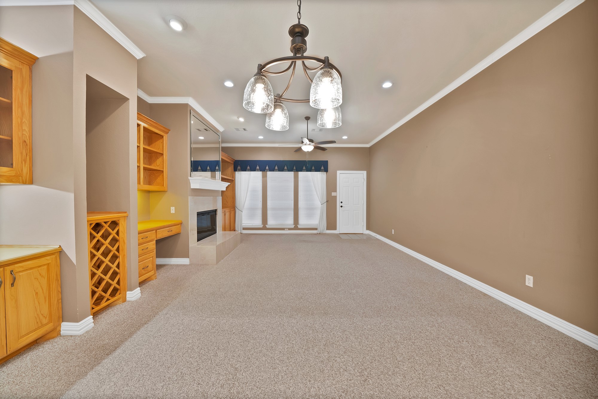 1220 Woodland Park Drive Hurst TX 76053