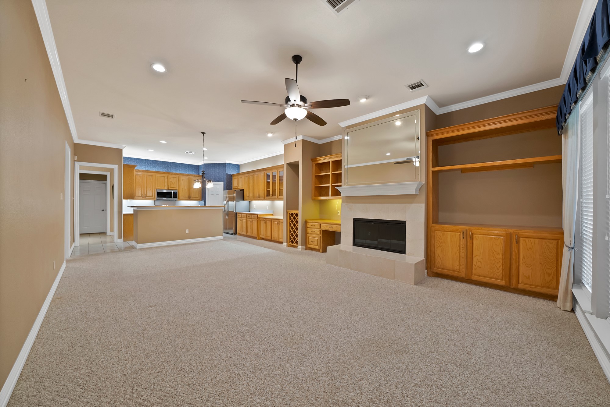 1220 Woodland Park Drive Hurst TX 76053