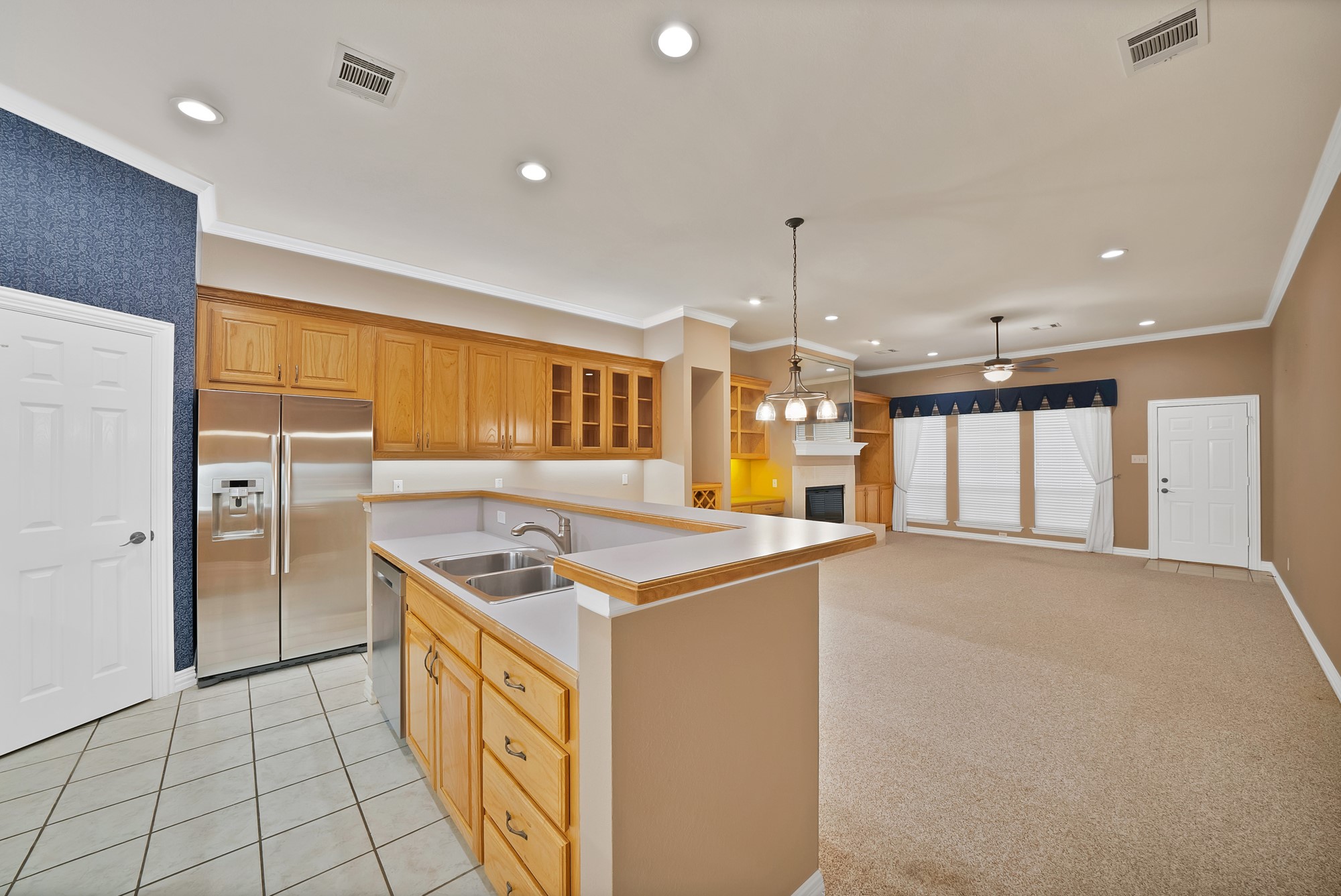 1220 Woodland Park Drive Hurst TX 76053
