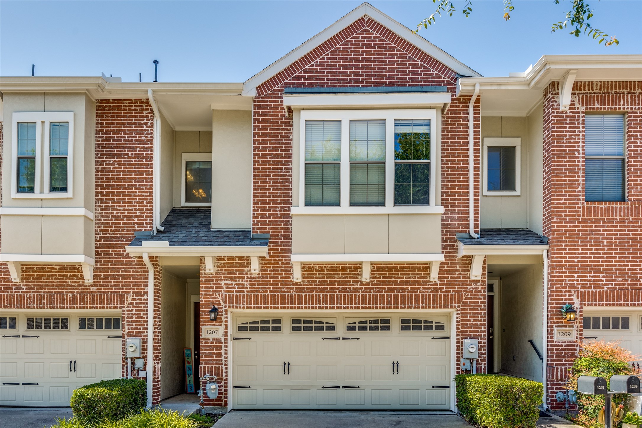 1207 Lake Pointe Way Richardson TX 75080