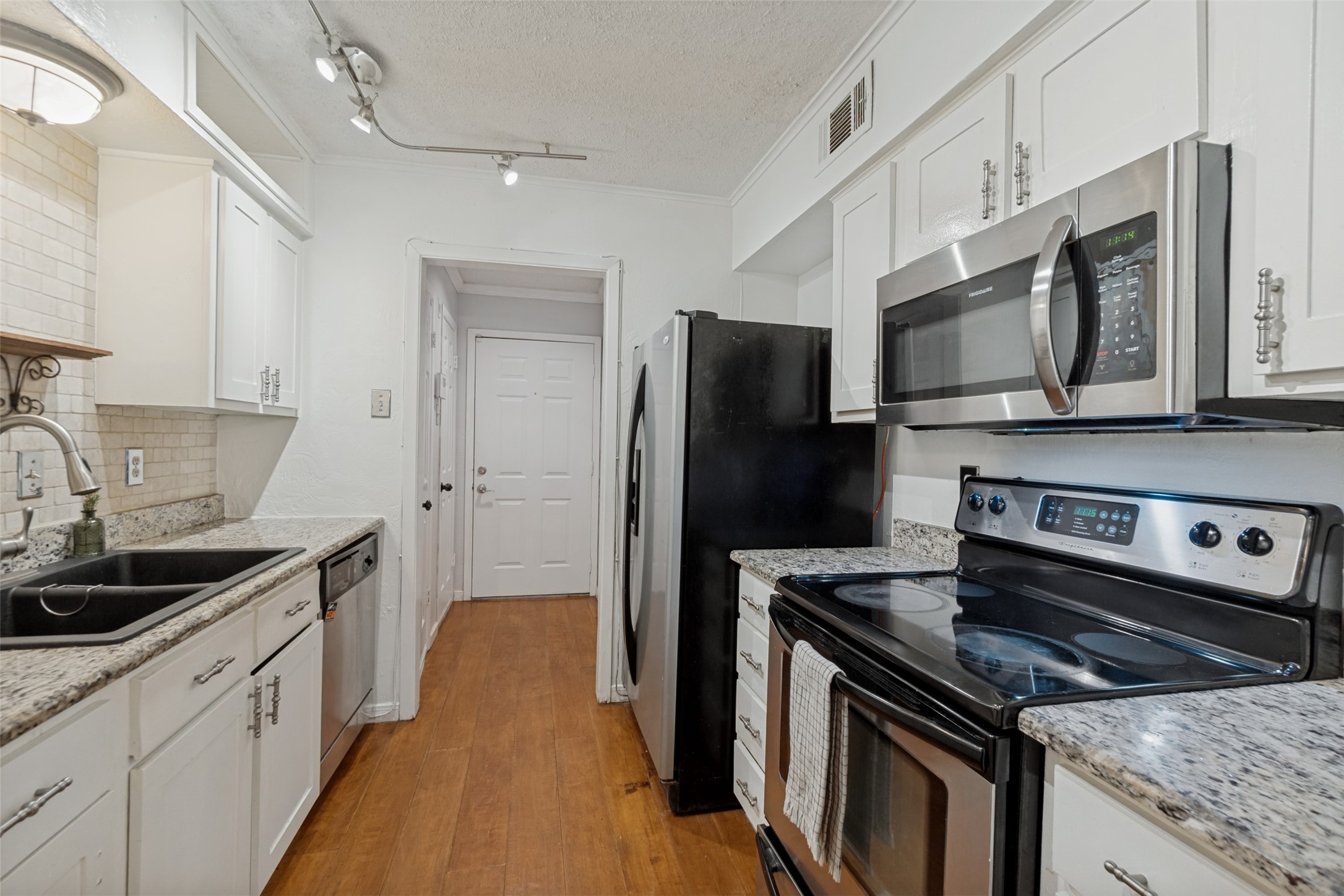 7452 E Northwest Highway Dallas TX 75231