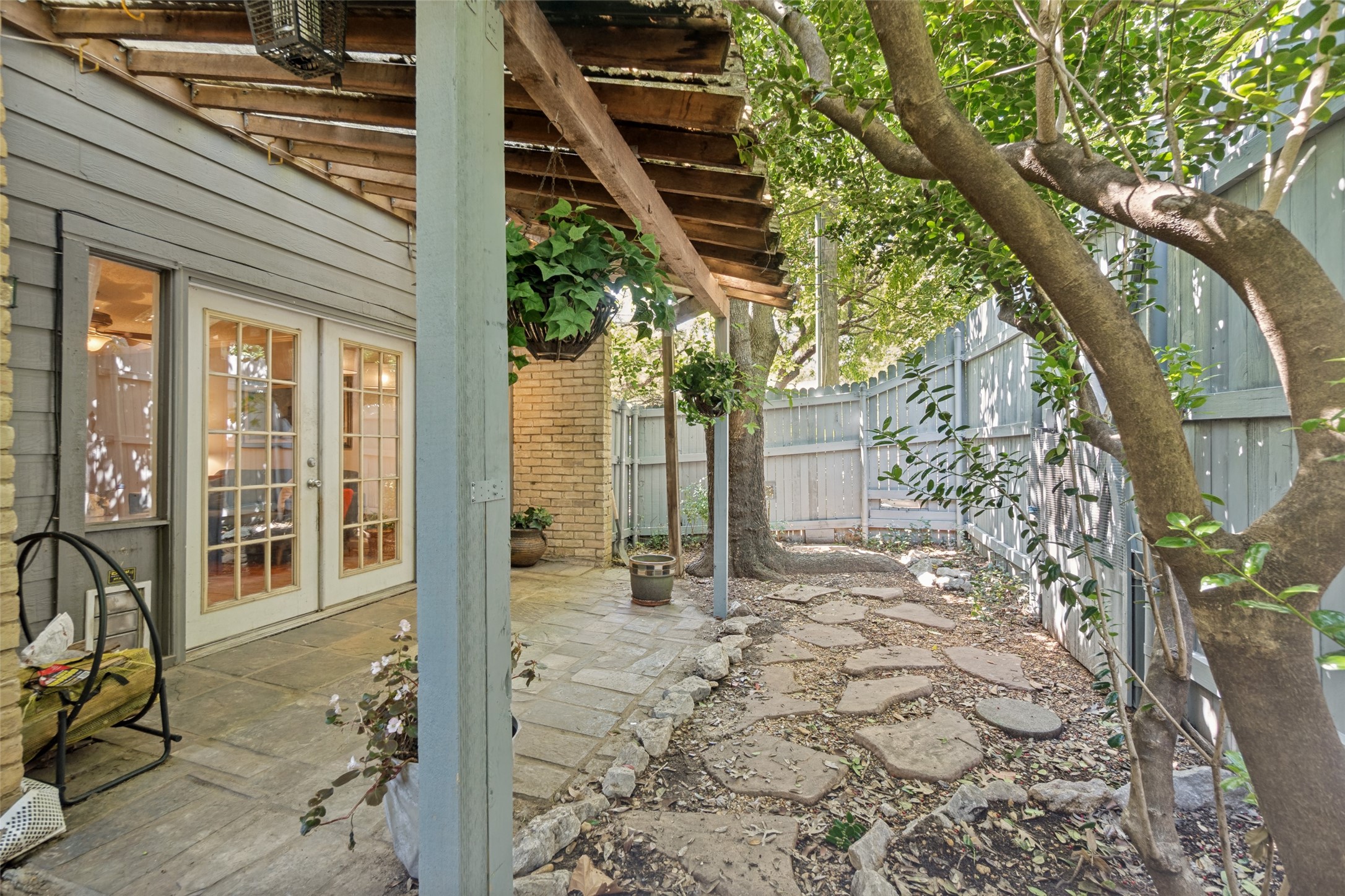 7452 E Northwest Highway Dallas TX 75231