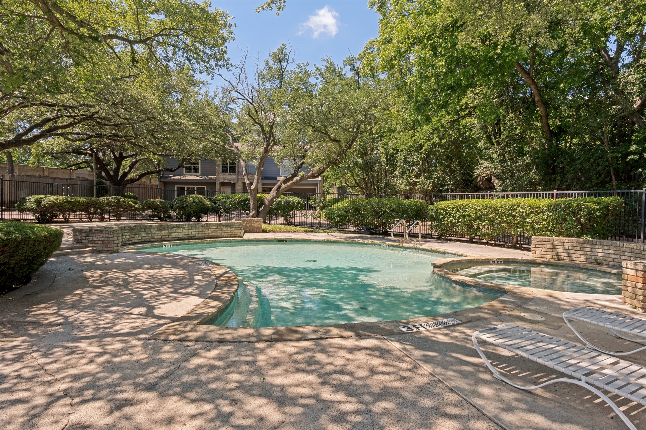 7452 E Northwest Highway Dallas TX 75231