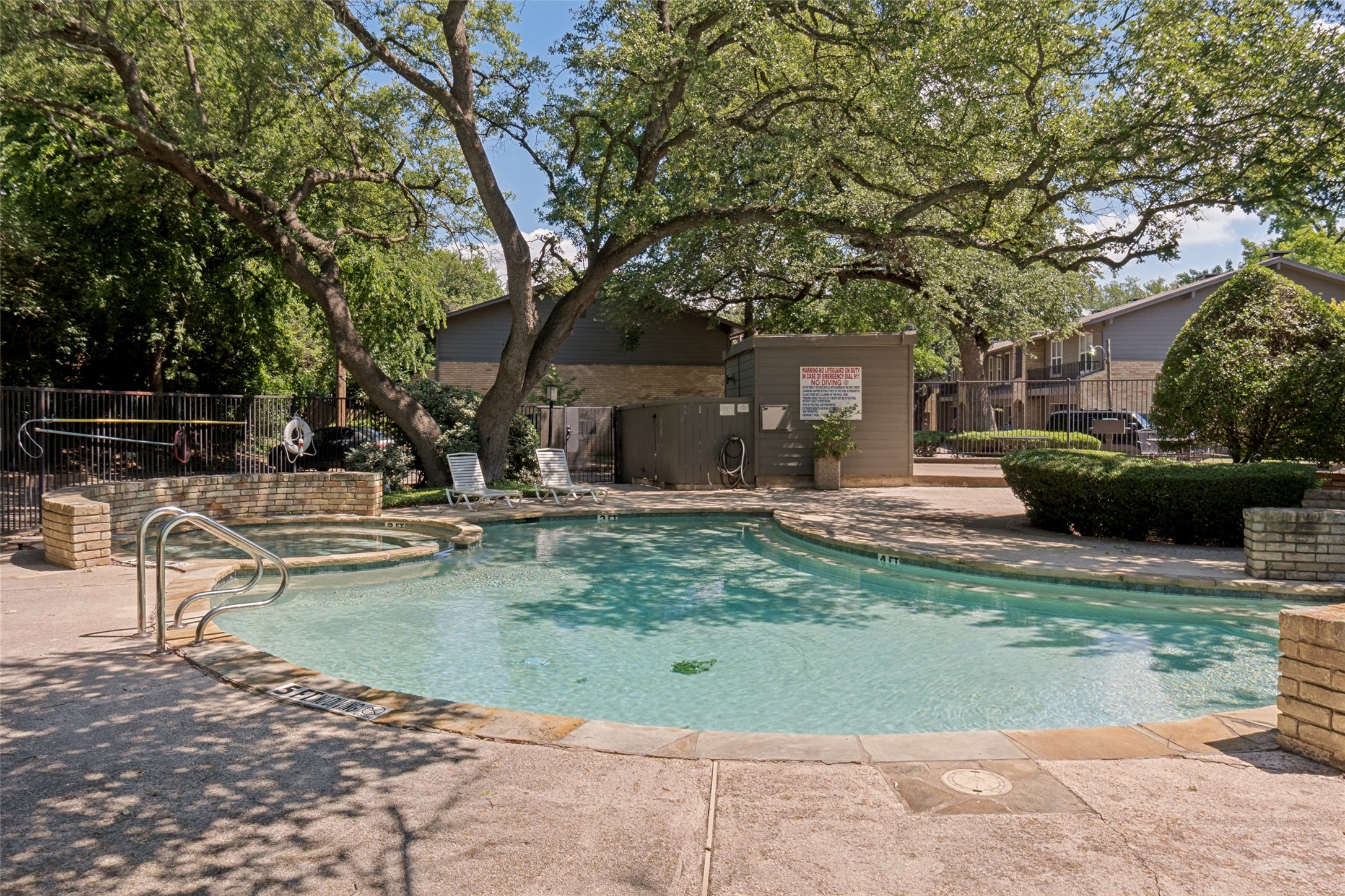 7452 E Northwest Highway Dallas TX 75231