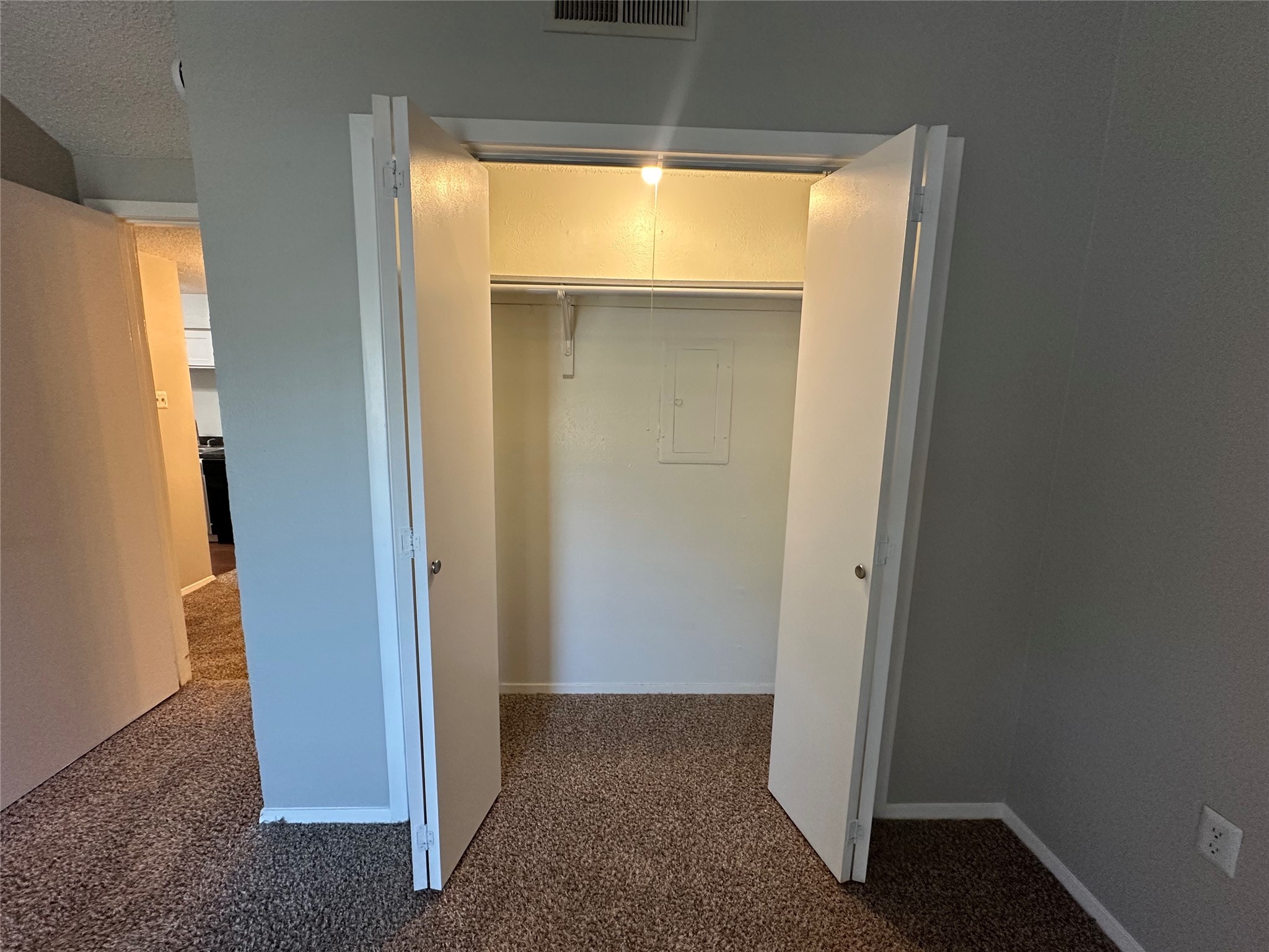 9696 Walnut Street Dallas TX 75243