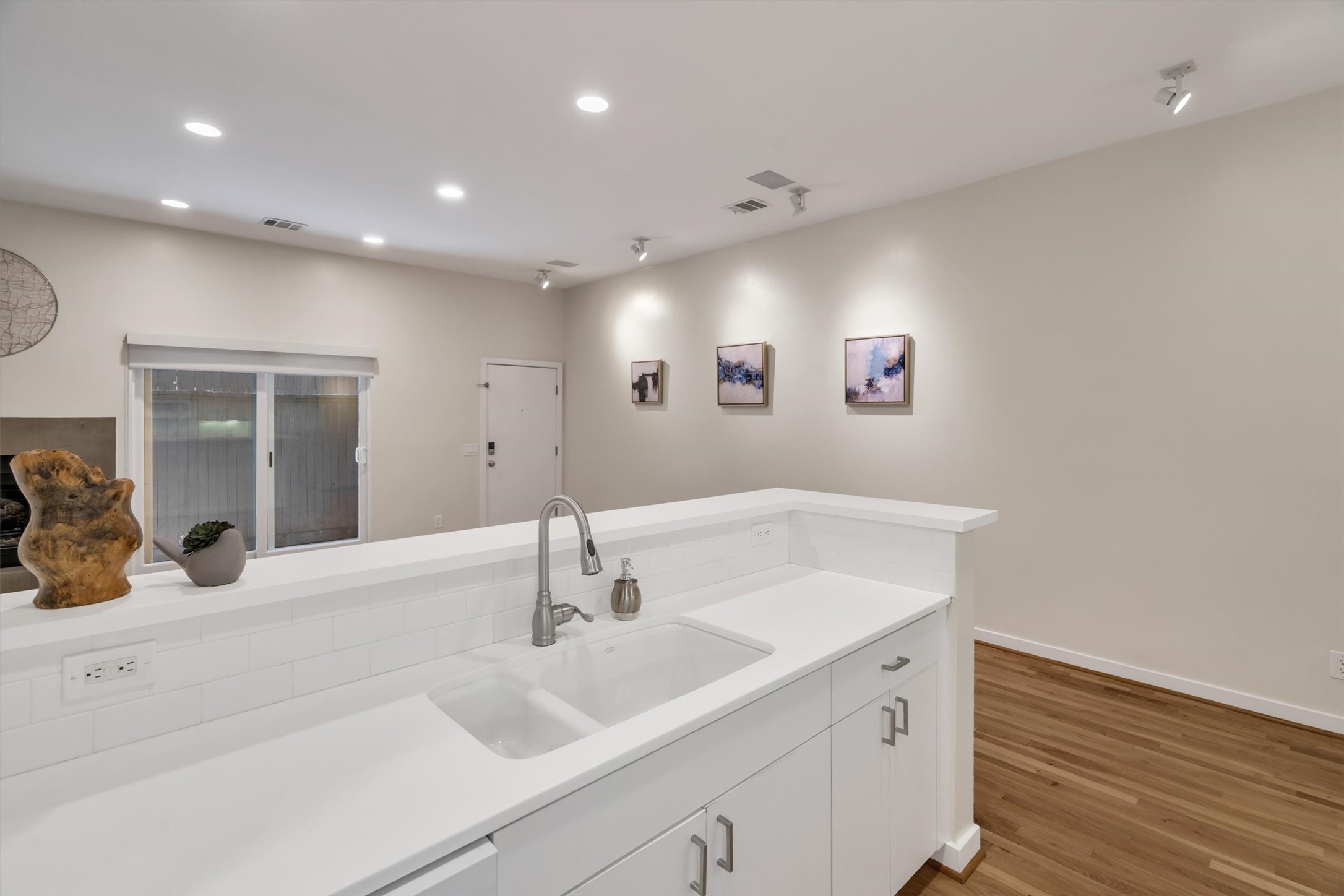 4125 Cole Avenue Dallas TX 75204