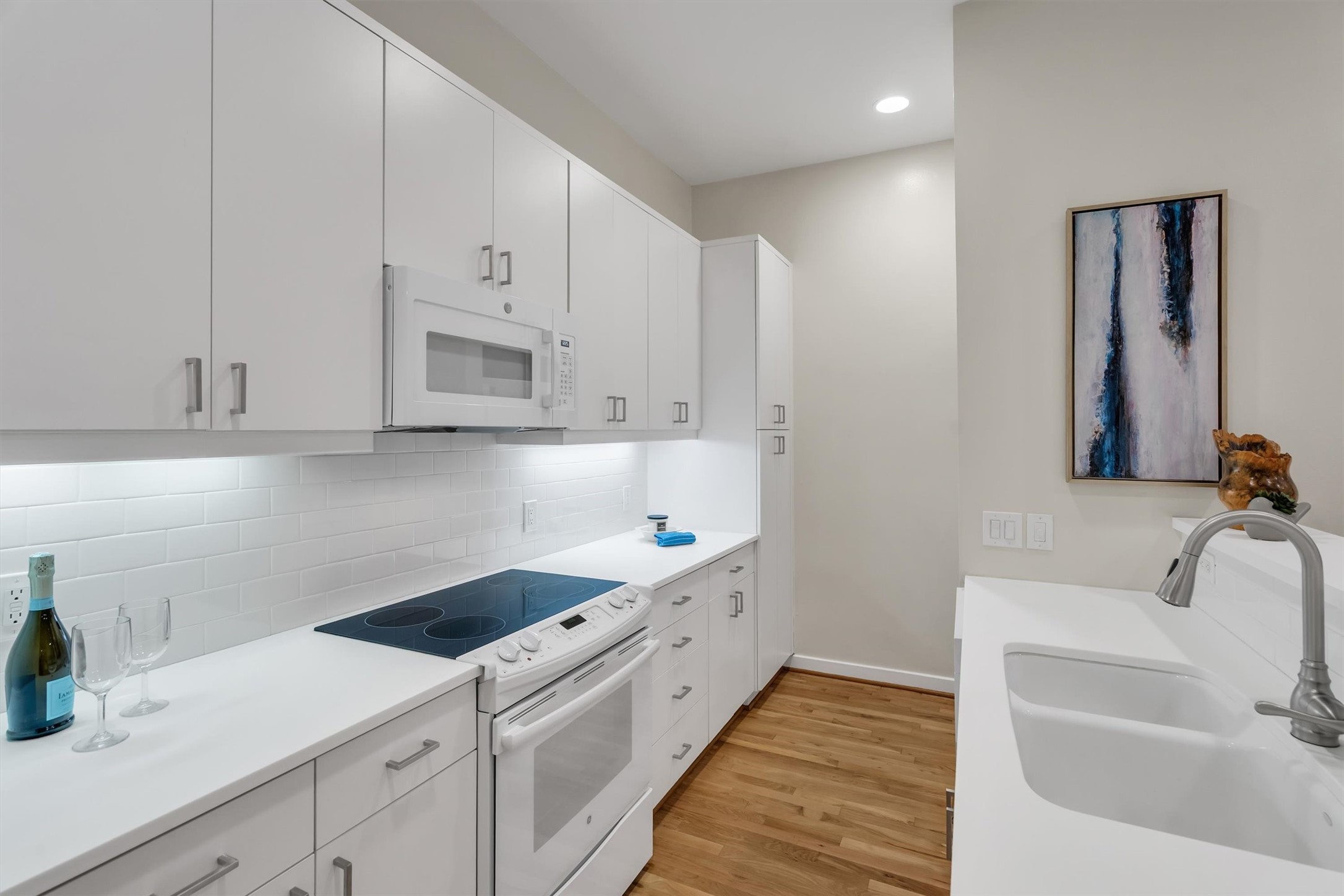 4125 Cole Avenue Dallas TX 75204