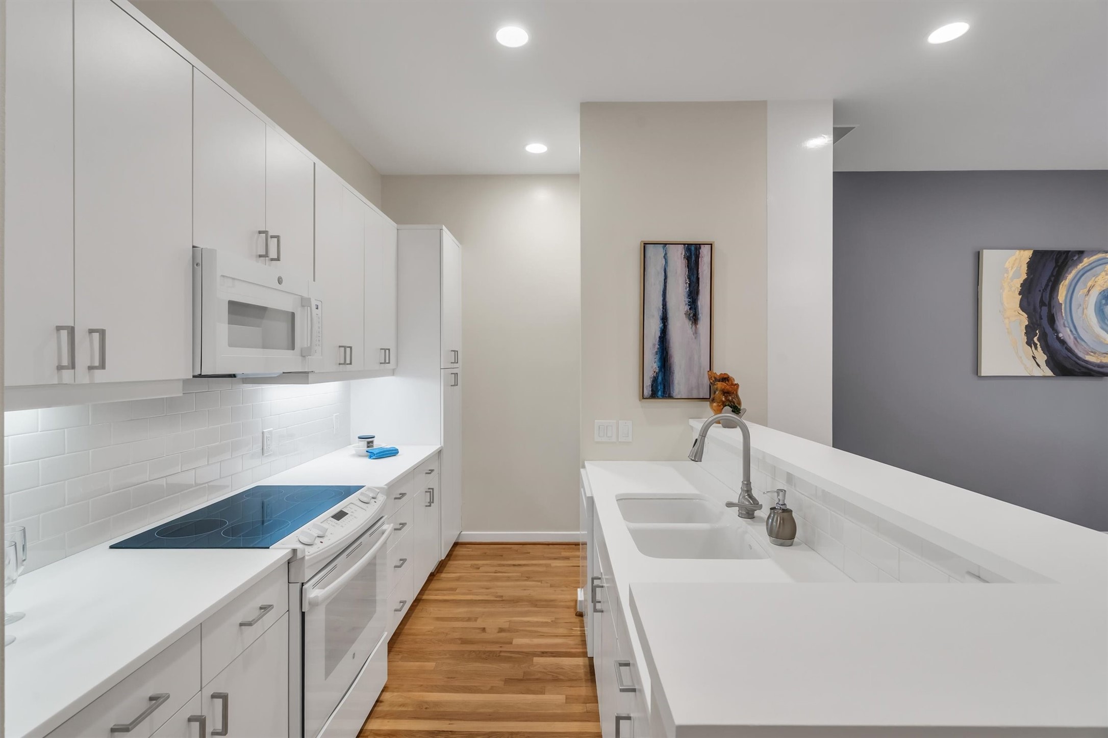 4125 Cole Avenue Dallas TX 75204
