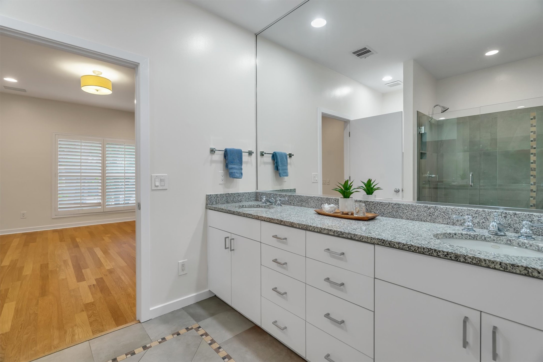 4125 Cole Avenue Dallas TX 75204