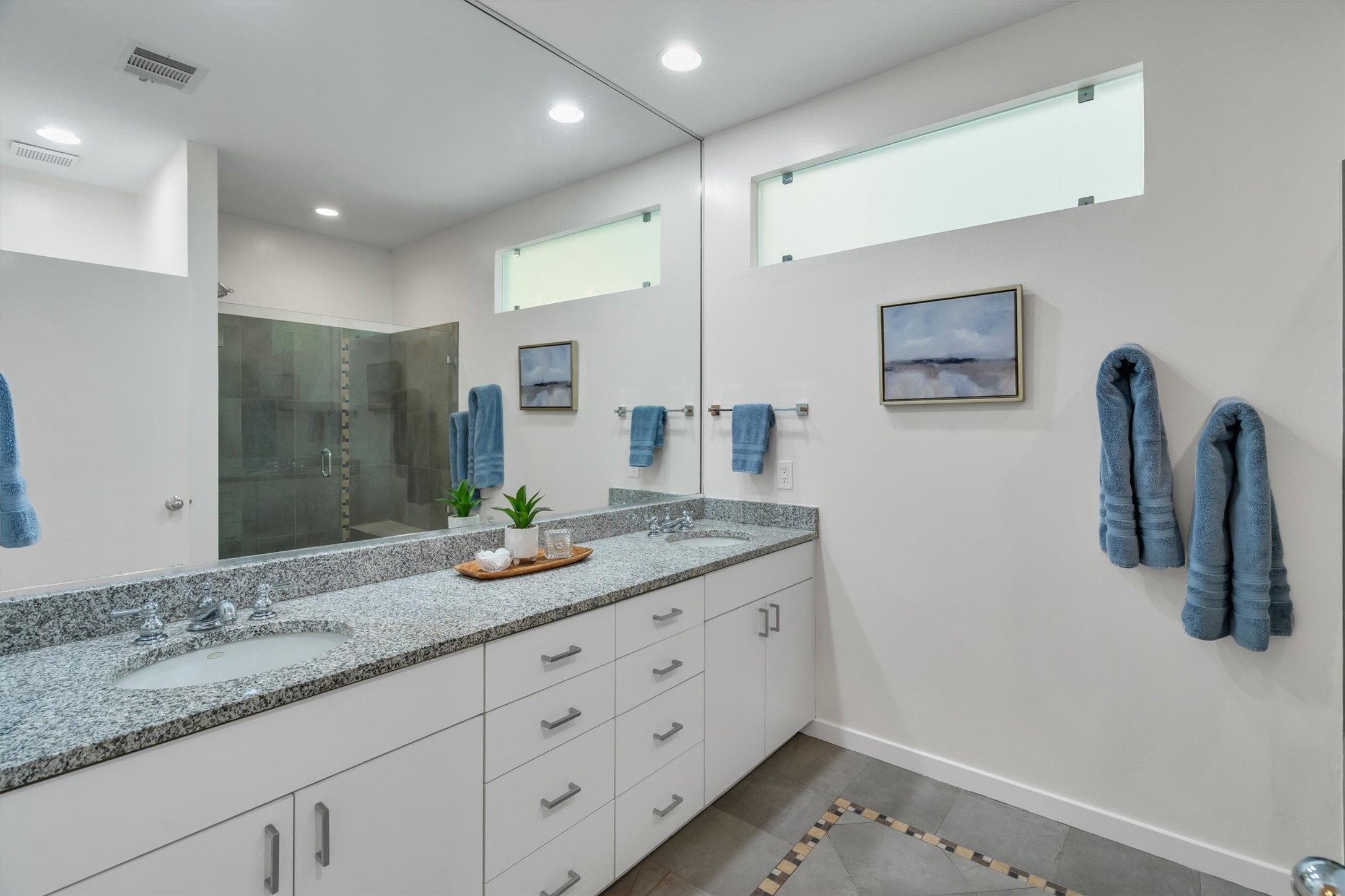 4125 Cole Avenue Dallas TX 75204