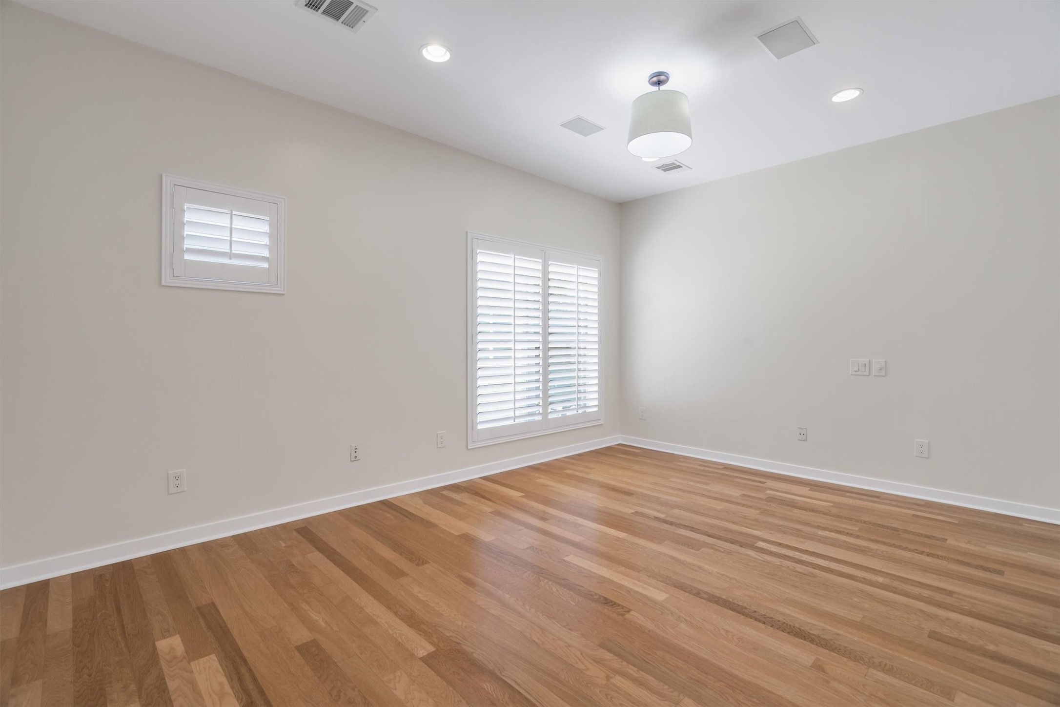 4125 Cole Avenue Dallas TX 75204