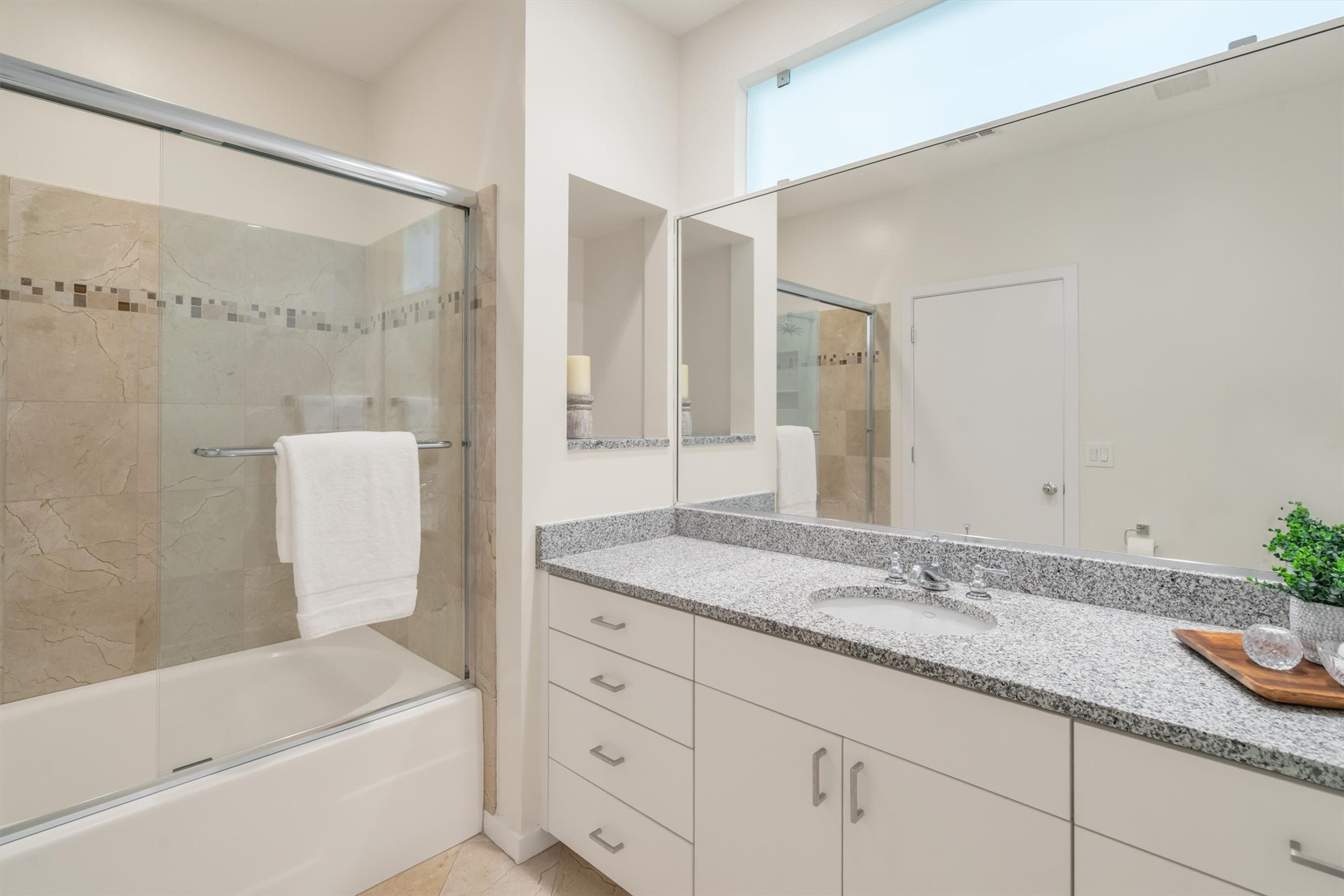 4125 Cole Avenue Dallas TX 75204