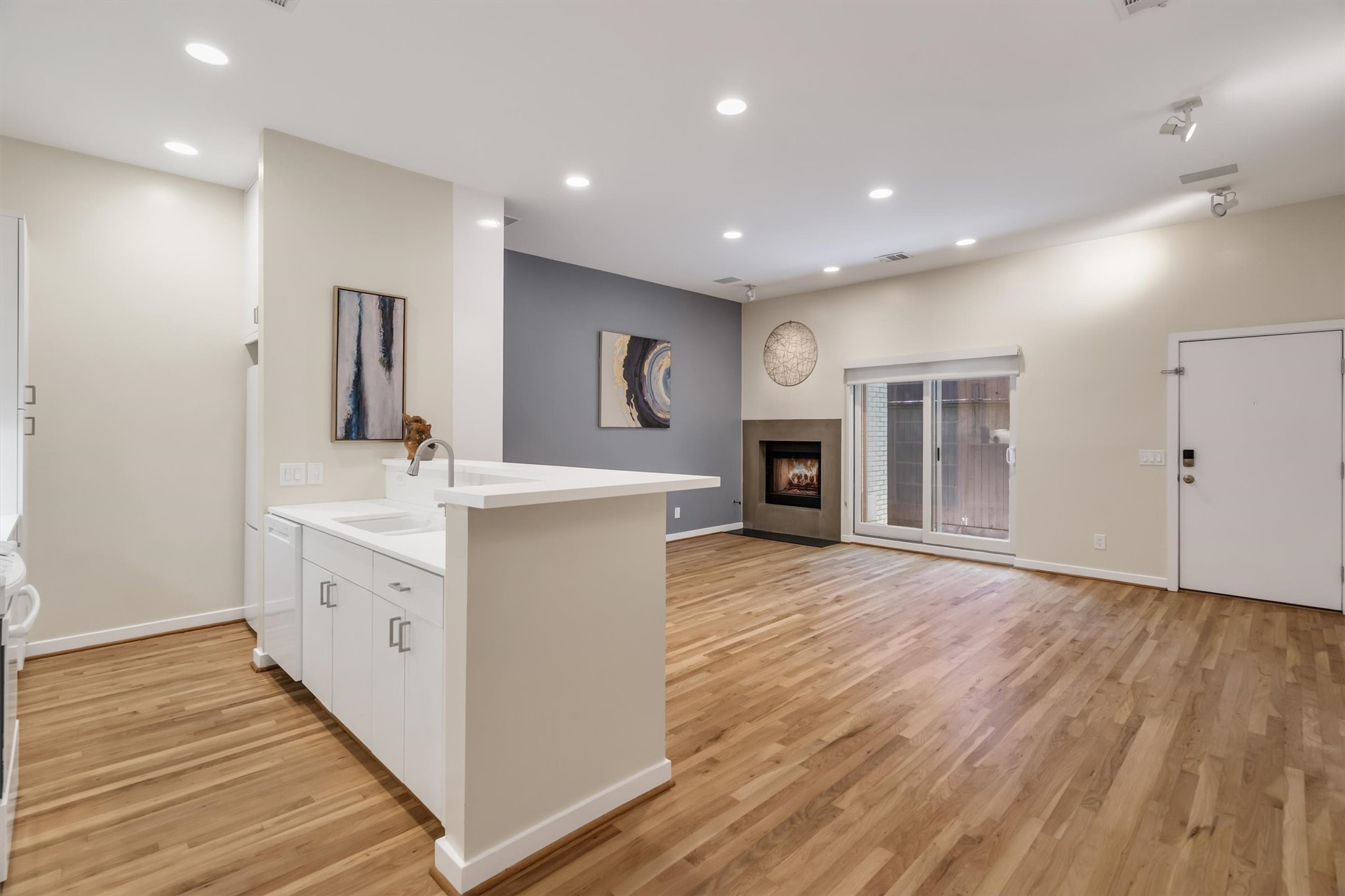 4125 Cole Avenue Dallas TX 75204