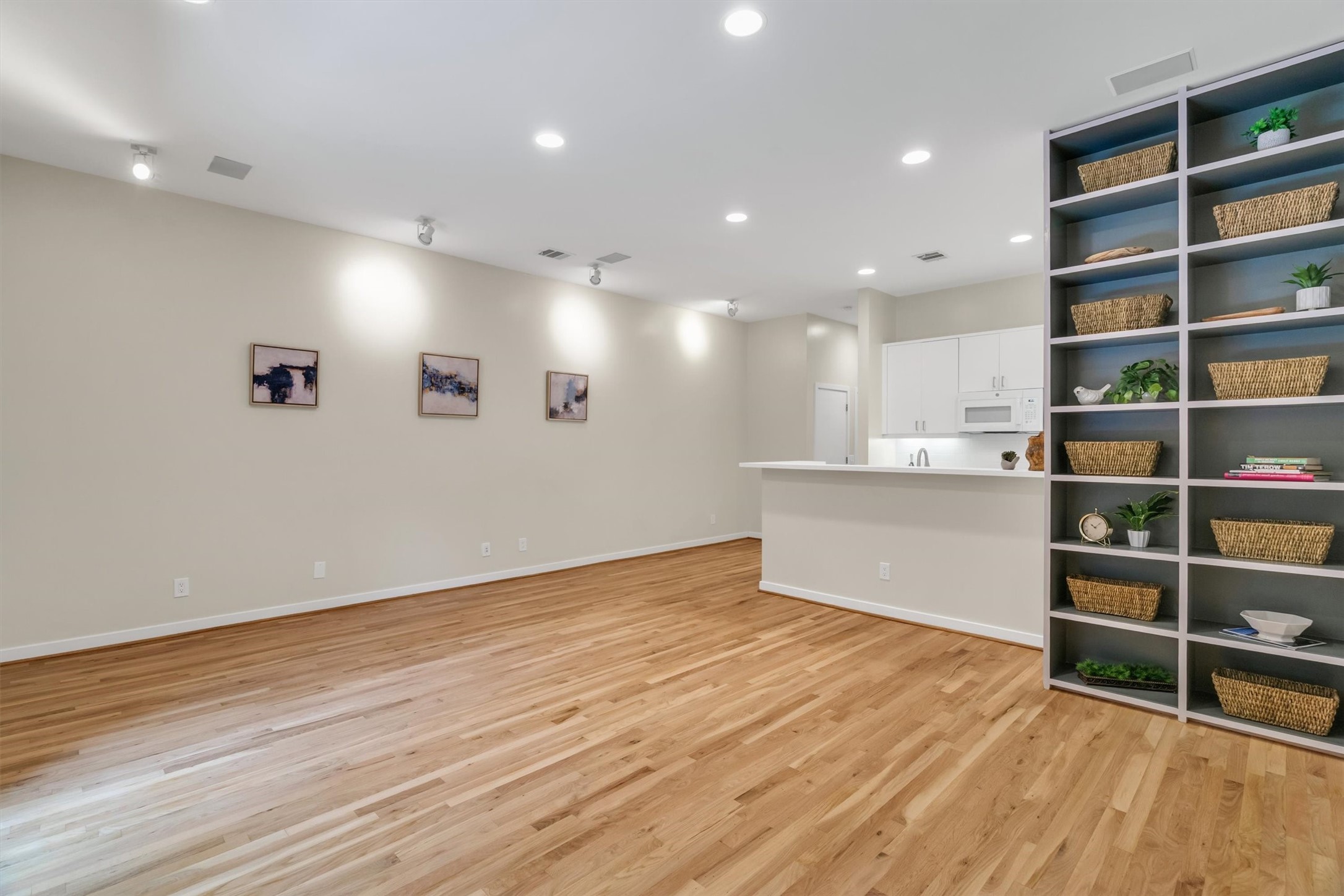 4125 Cole Avenue Dallas TX 75204