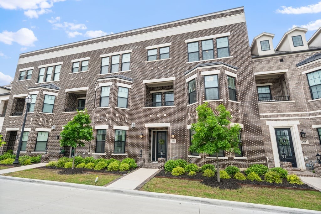 208 Morningside Drive Roanoke TX 76262
