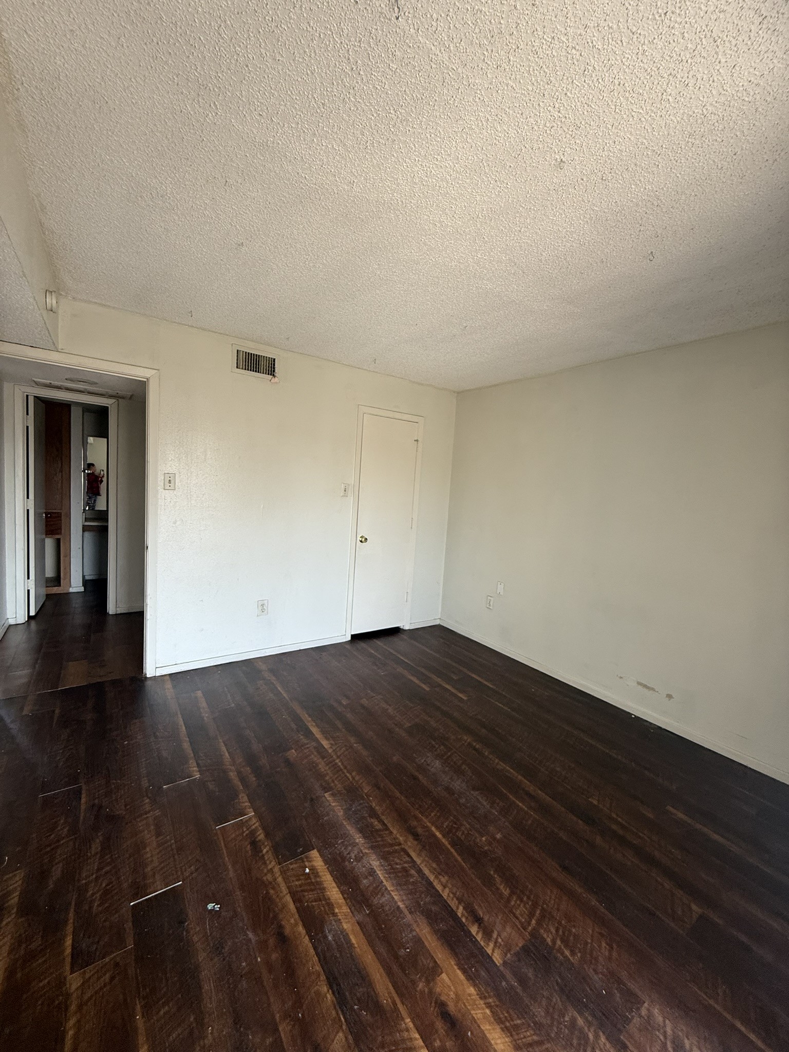 6050 Melody Lane Dallas TX 75231