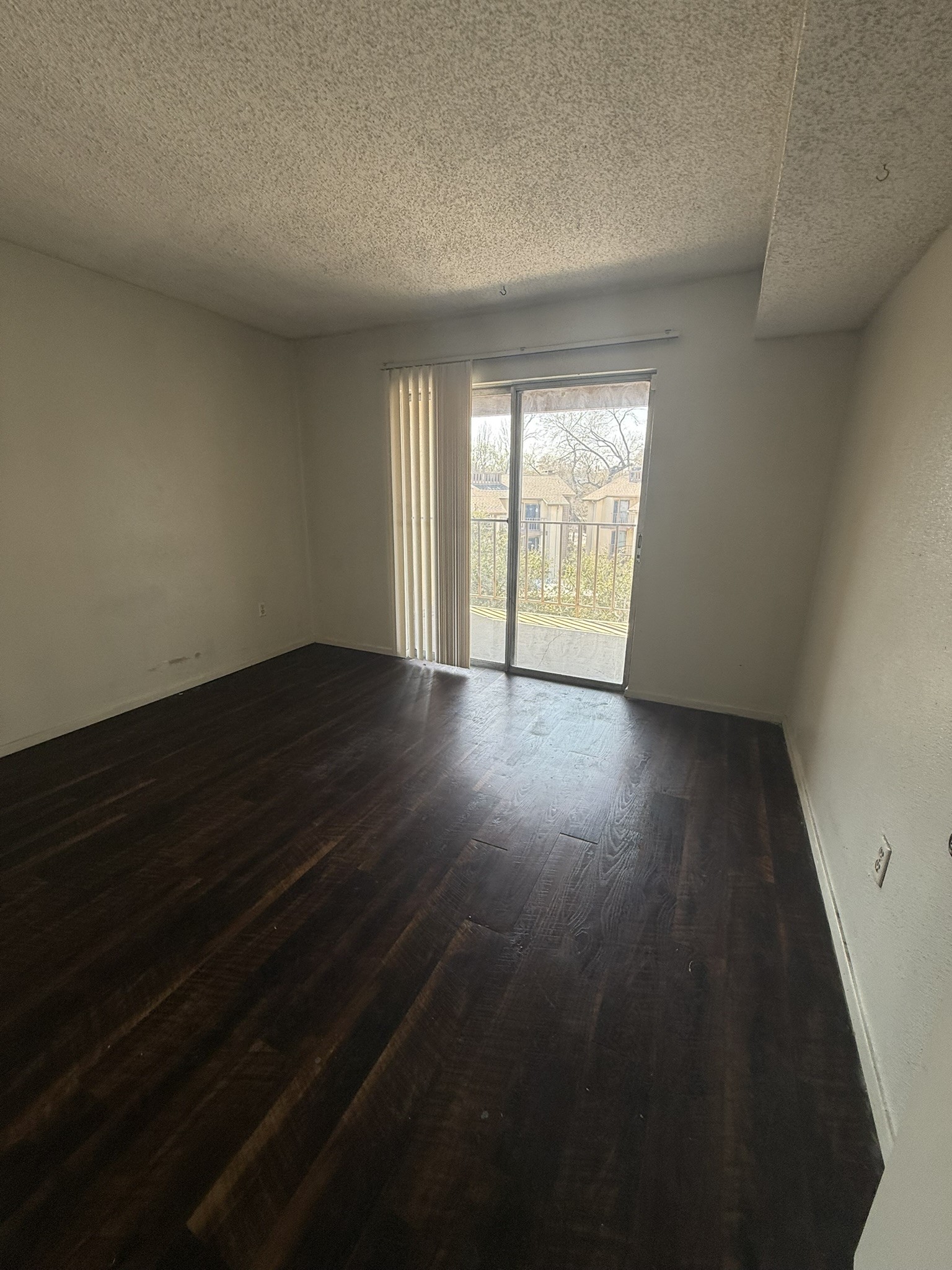 6050 Melody Lane Dallas TX 75231