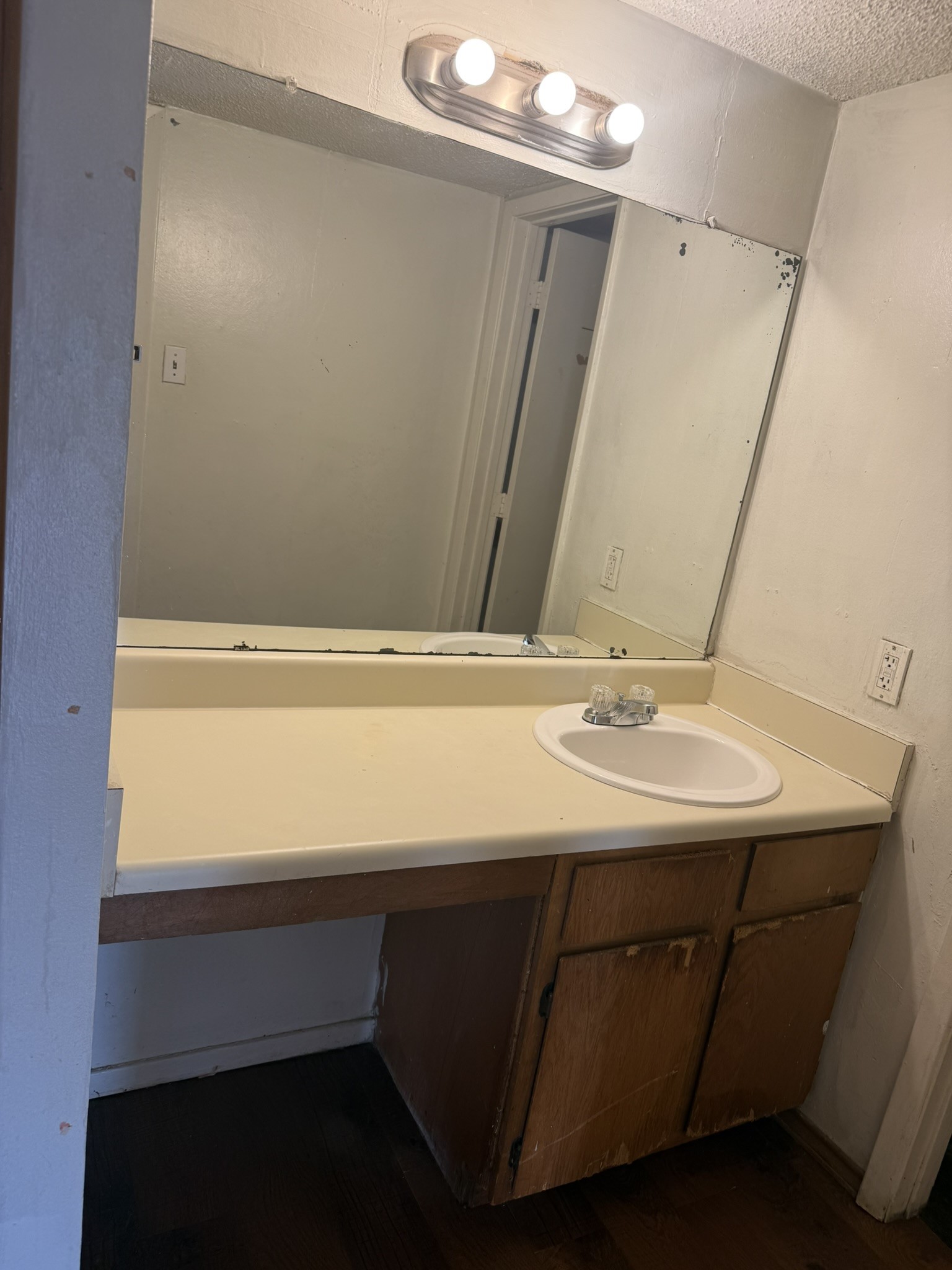6050 Melody Lane Dallas TX 75231