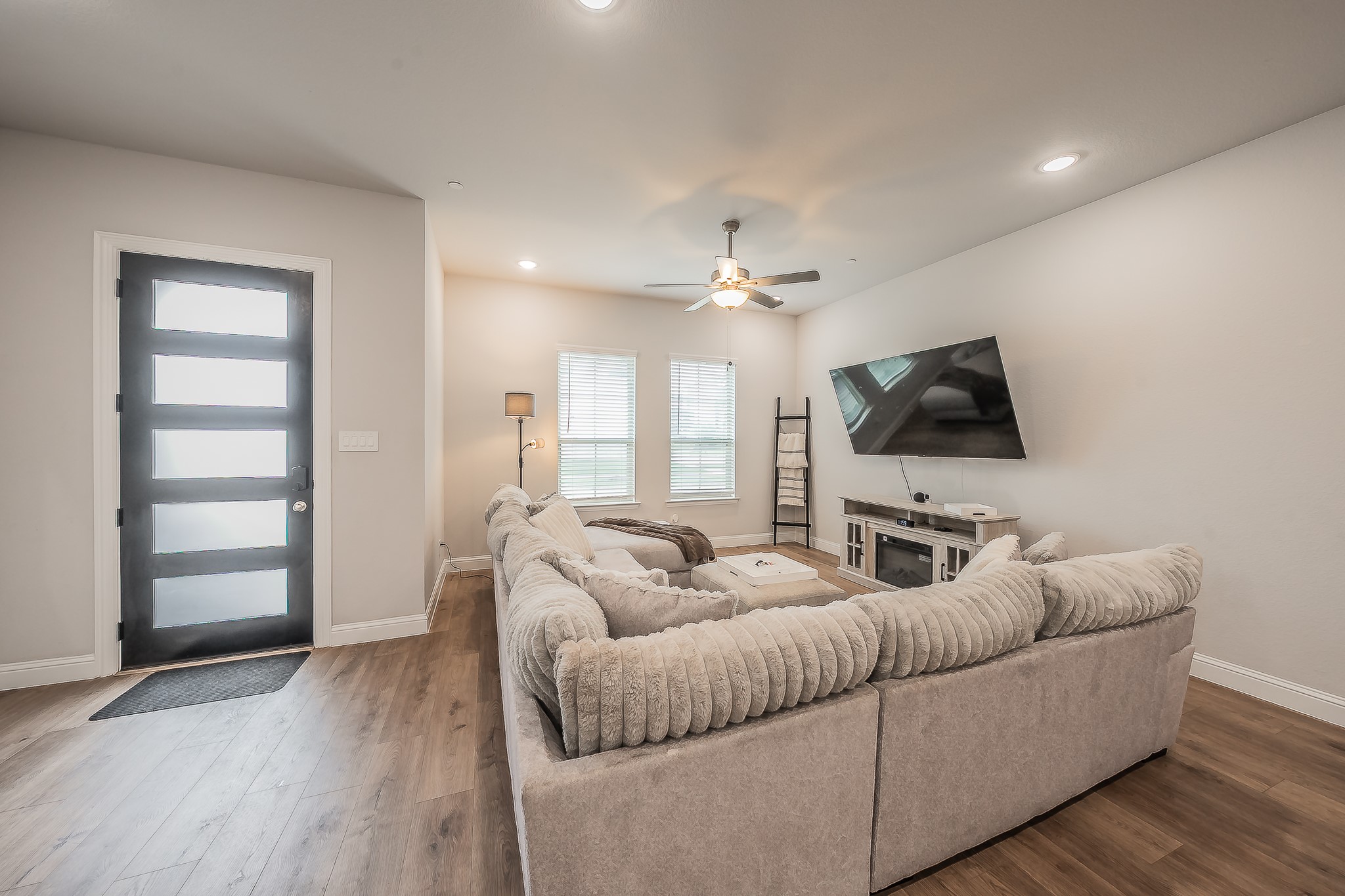 12933 Couture Drive Farmers Branch TX 75234