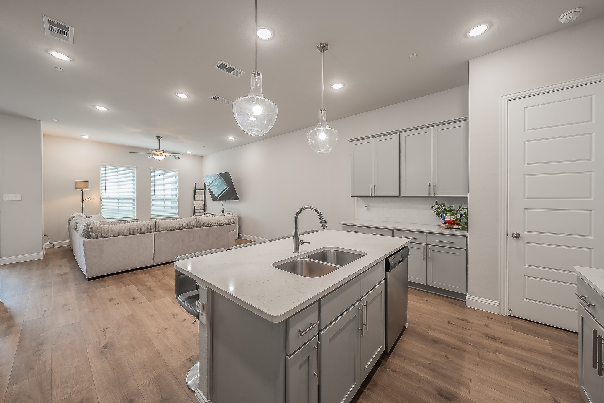 12933 Couture Drive Farmers Branch TX 75234