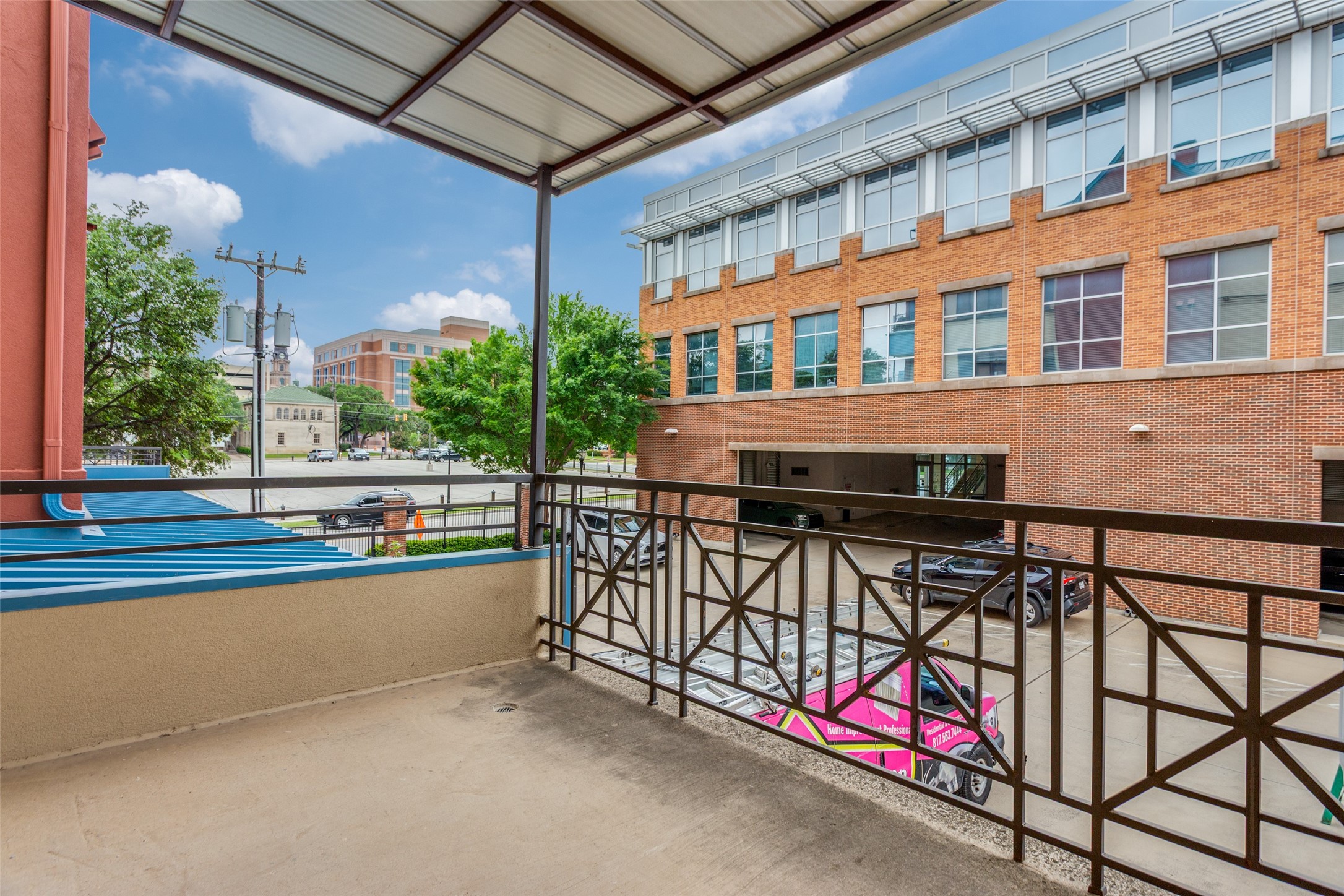 601 E 1st Street Fort Worth TX 76102