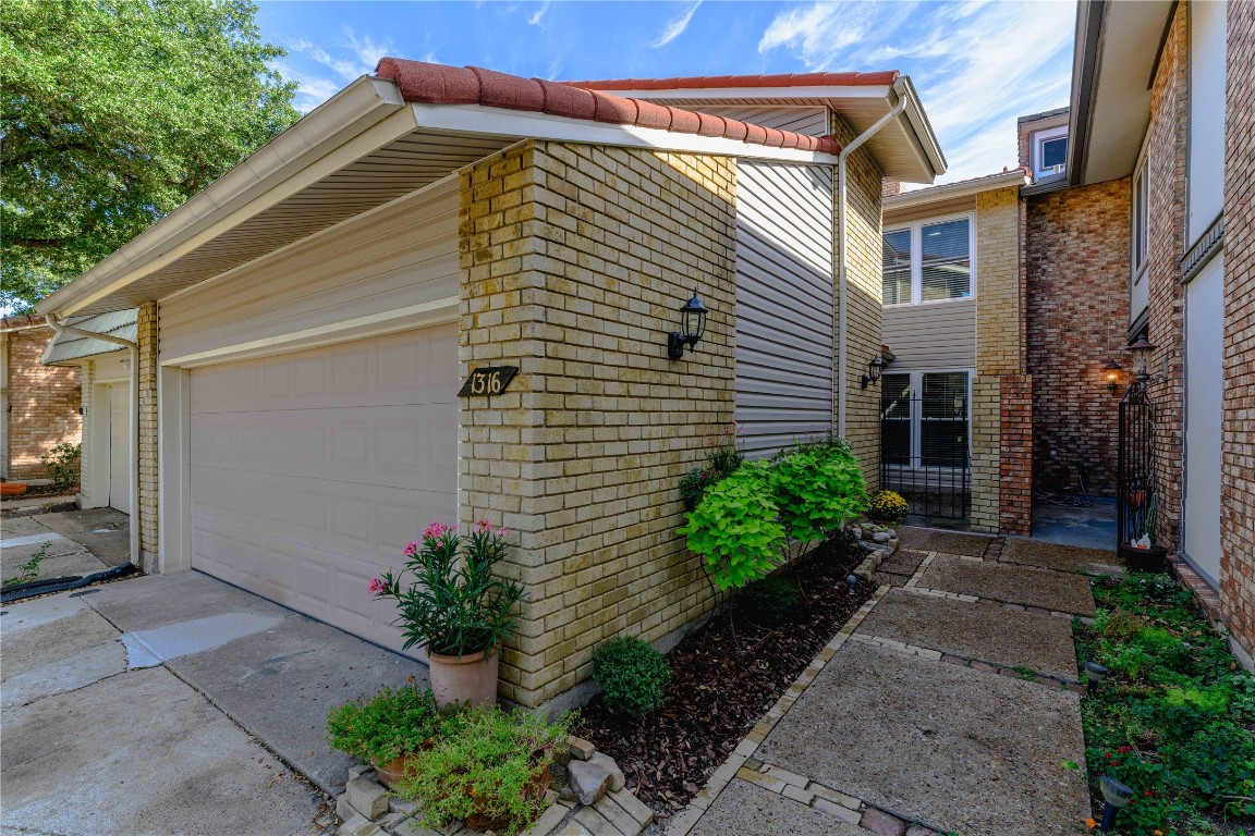 1316 Wildflower Court Richardson TX 75081