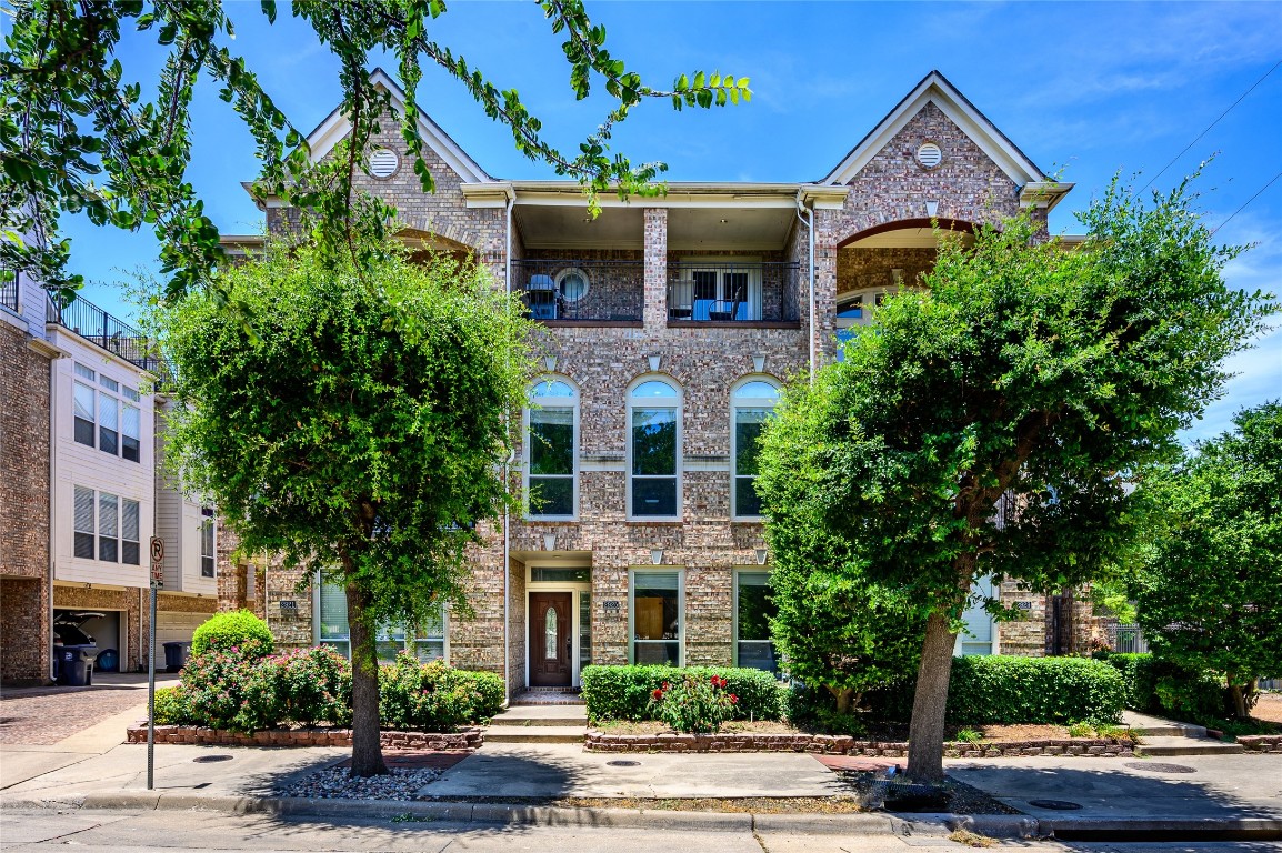 2925 Hallsville Street Dallas TX 75204