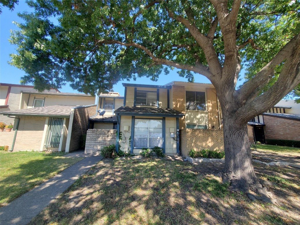 2015 Town Court Garland TX 75041