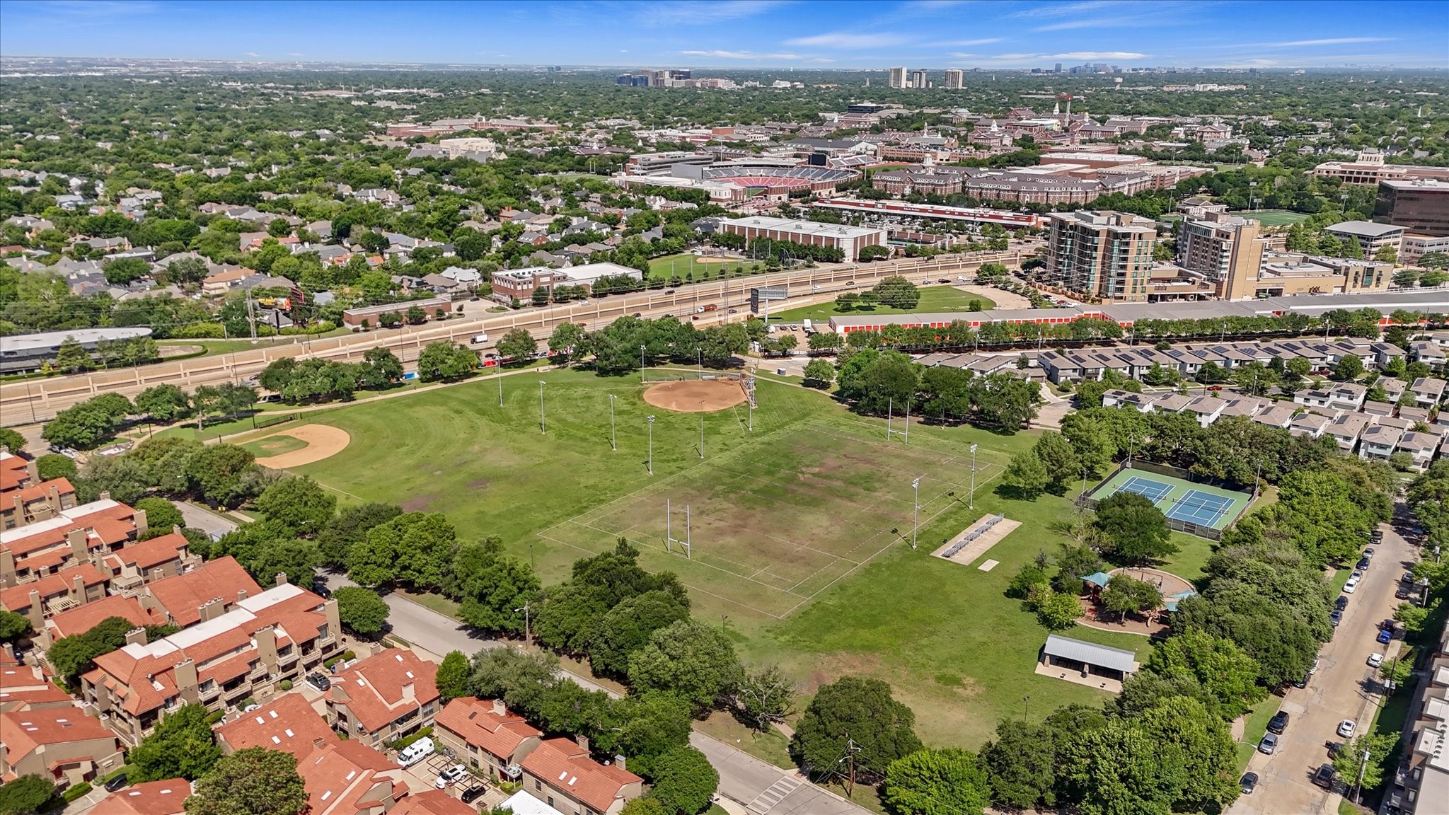 5200 Martel Avenue Dallas TX 75206