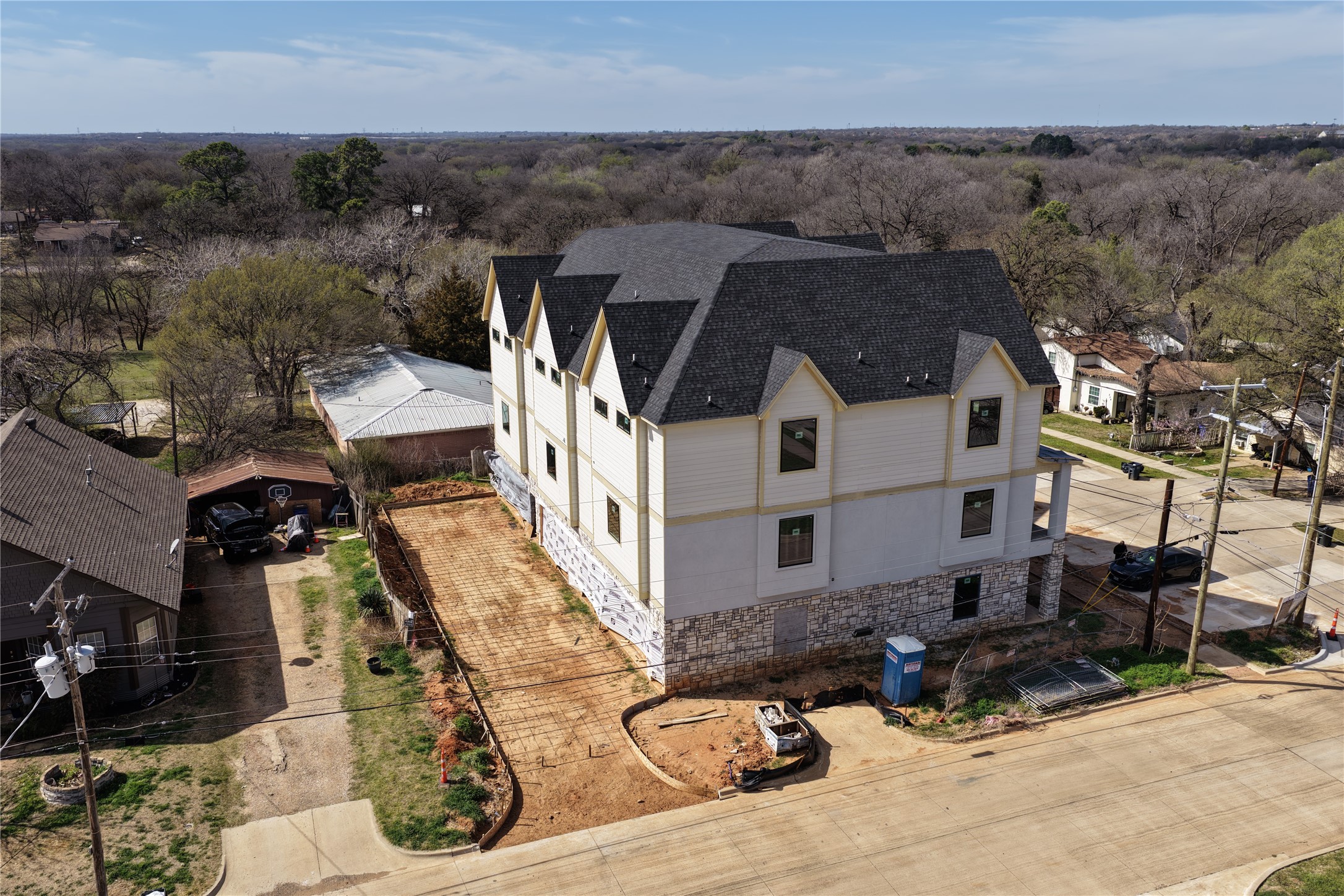 299 301 303 W Oak Street Mansfield TX 76063