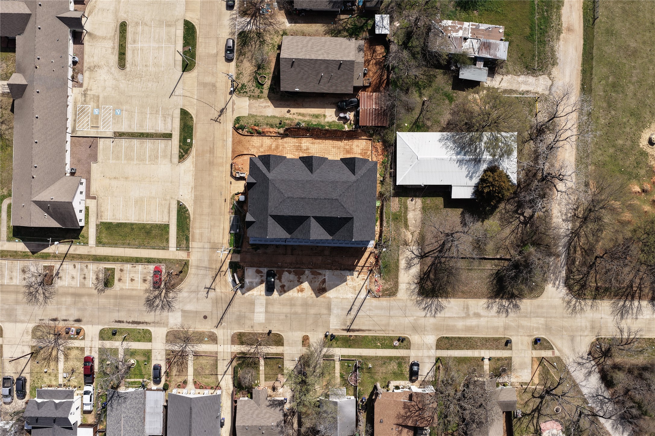 299 301 303 W Oak Street Mansfield TX 76063